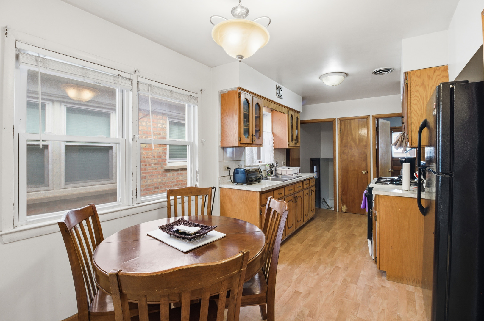 1525 N Springfield Avenue