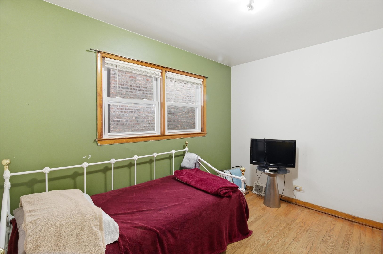 1525 N Springfield Avenue