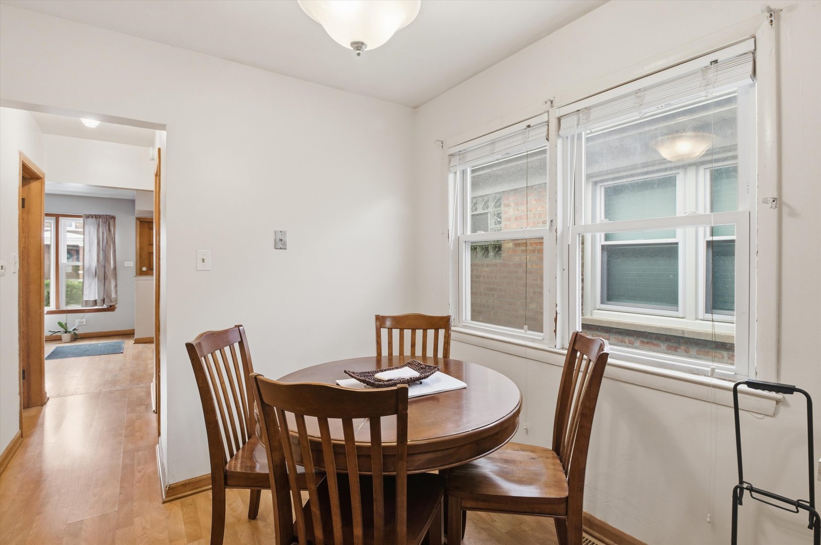 1525 N Springfield Avenue