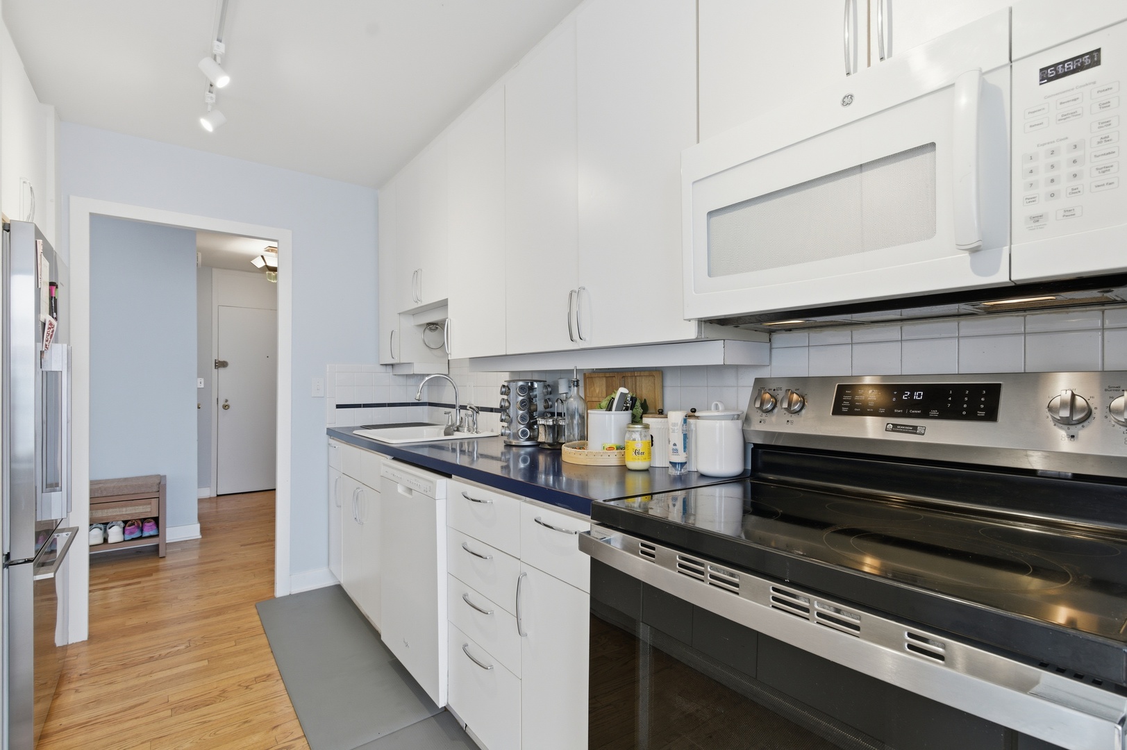 5455 N Sheridan Road Unit: 2301