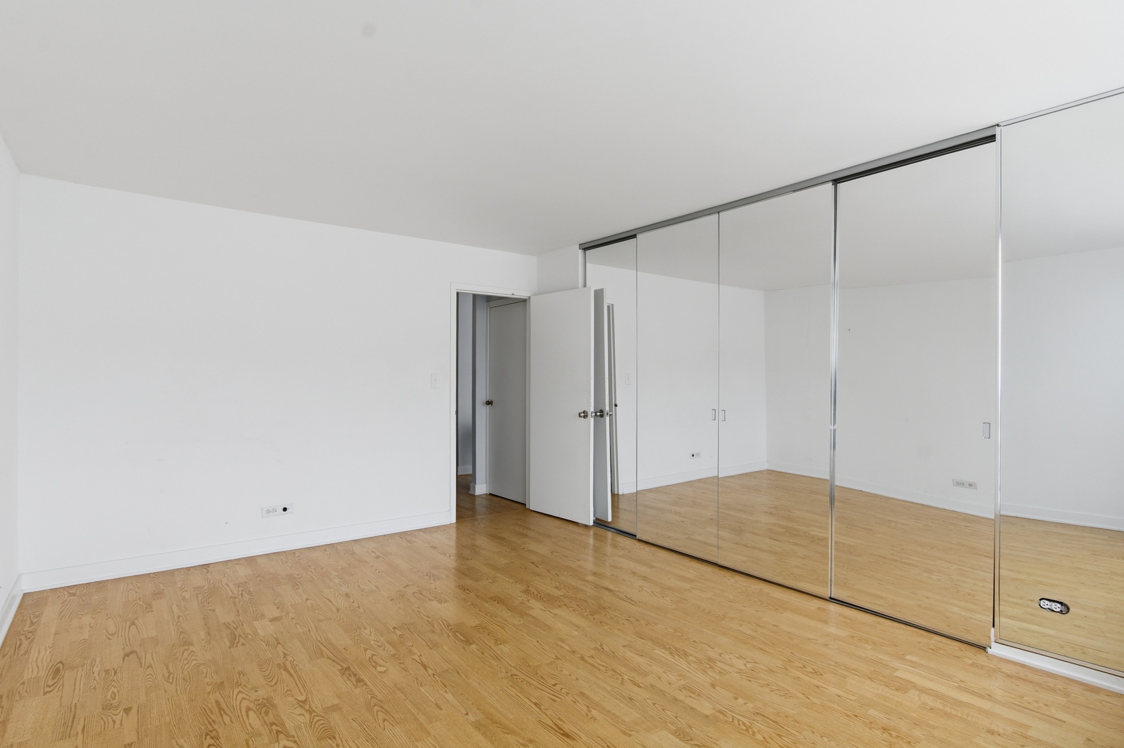 5455 N Sheridan Road Unit: 2301