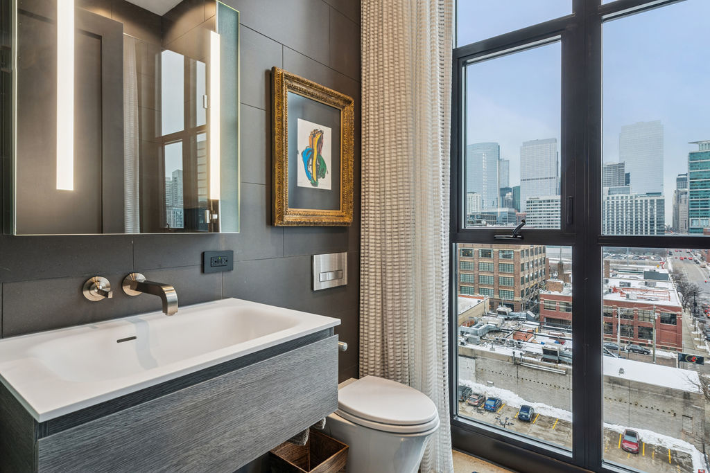 900 W Washington Boulevard Unit: 802