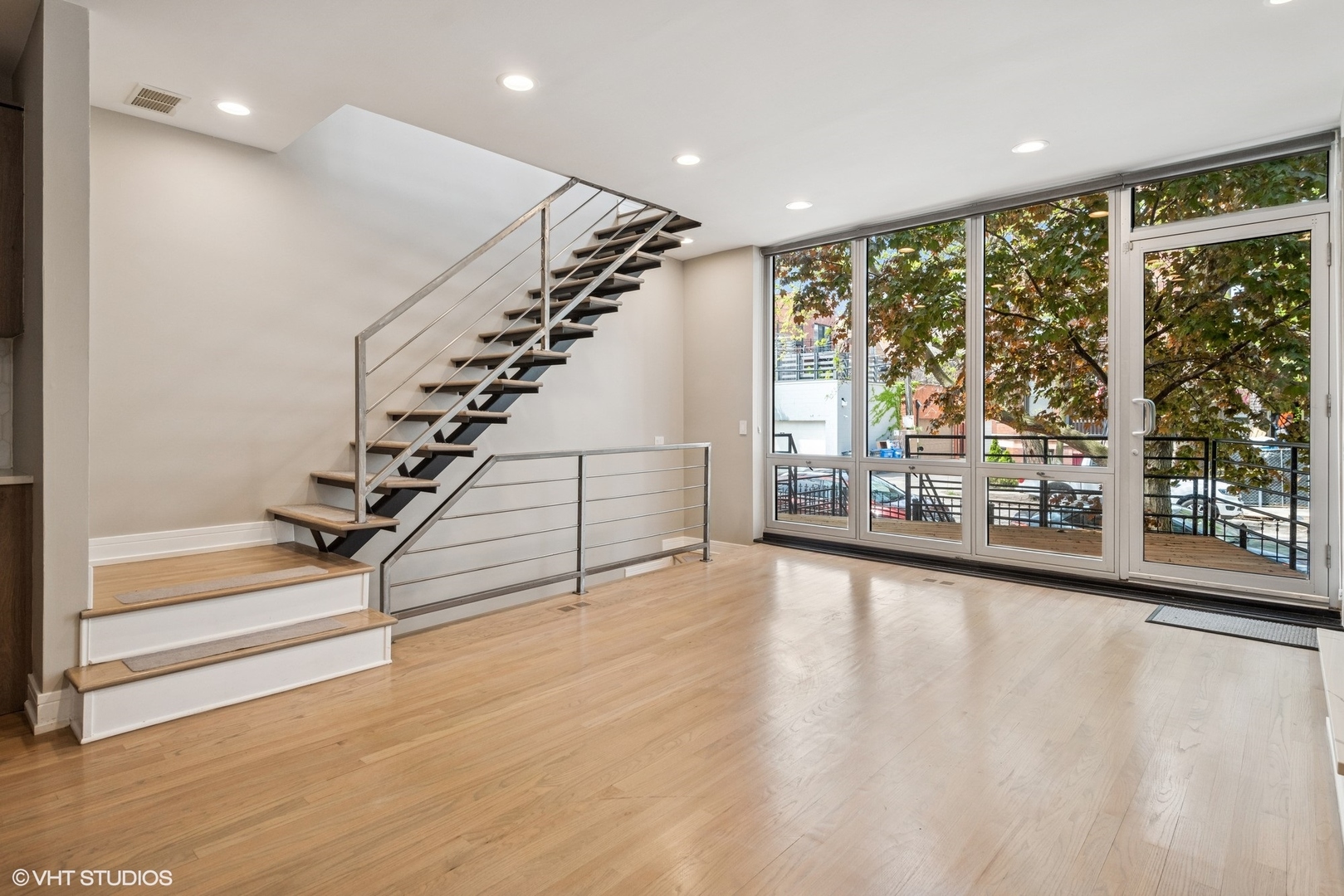 1015 N Hermitage Avenue Unit: A