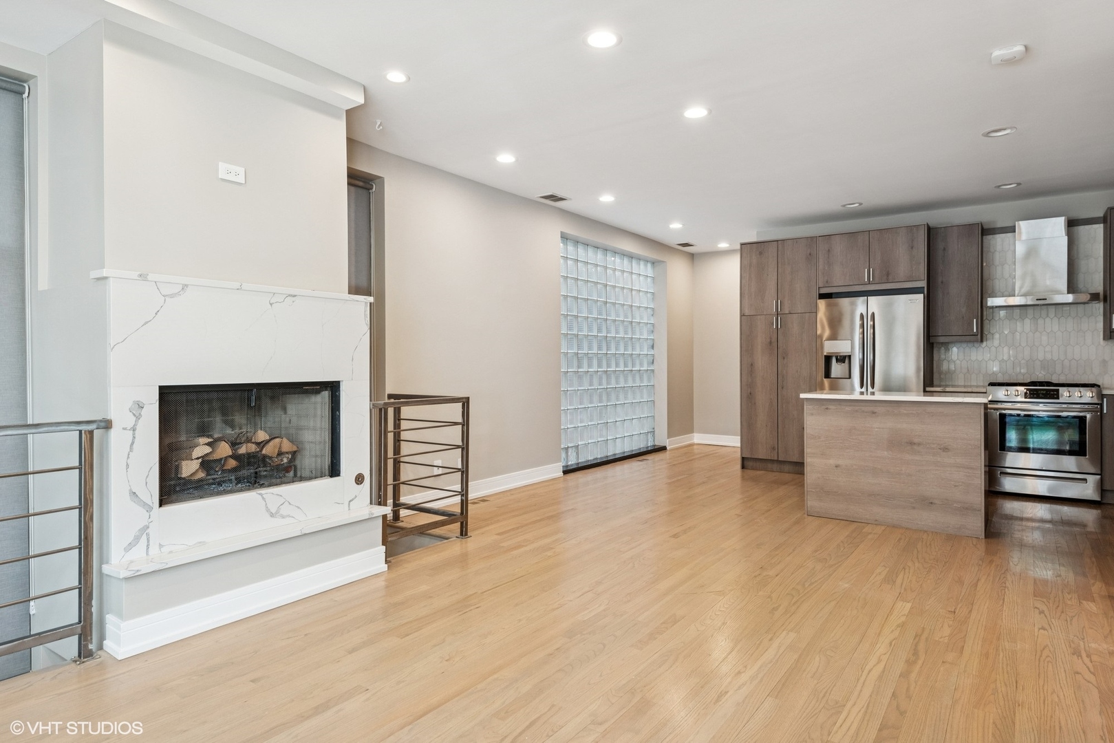 1015 N Hermitage Avenue Unit: A