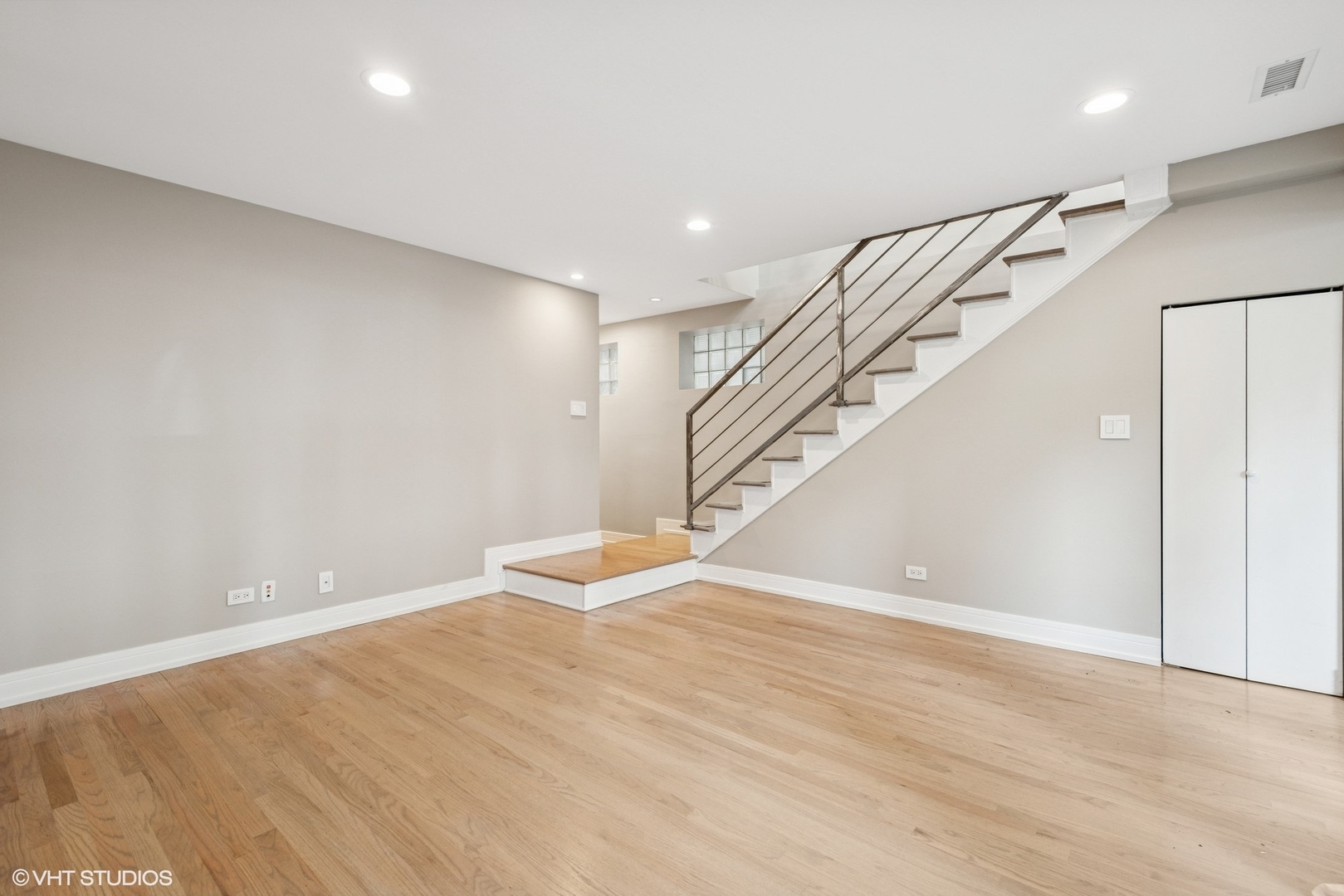 1015 N Hermitage Avenue Unit: A