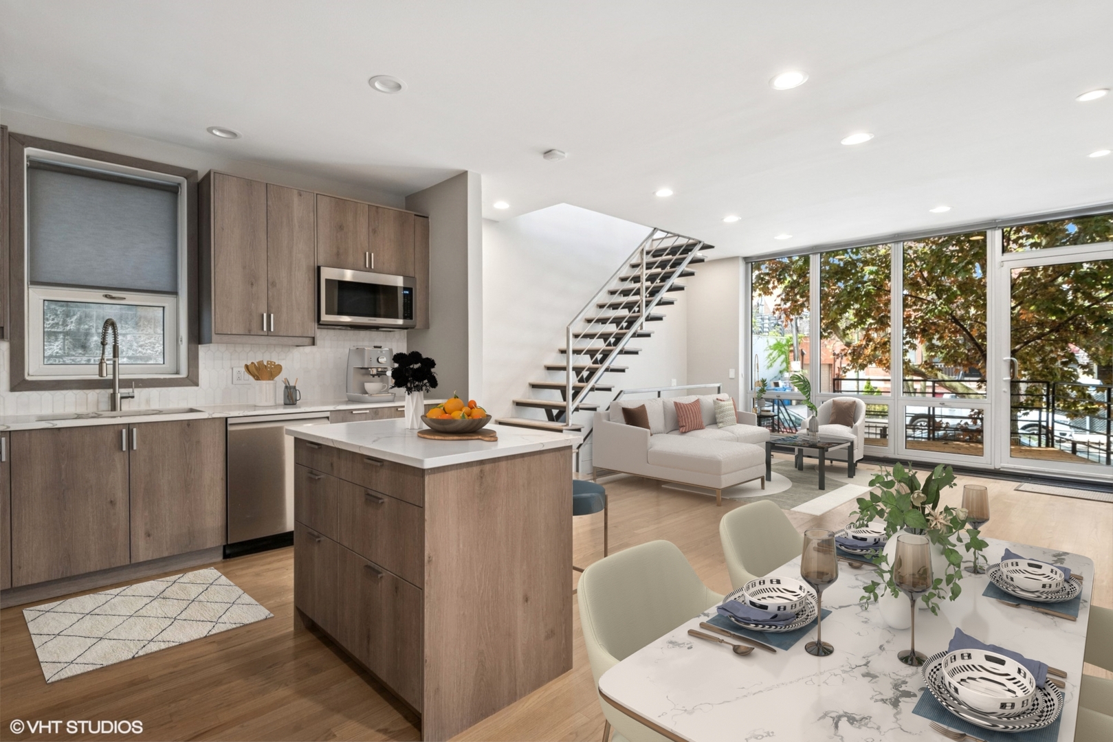 1015 N Hermitage Avenue Unit: A