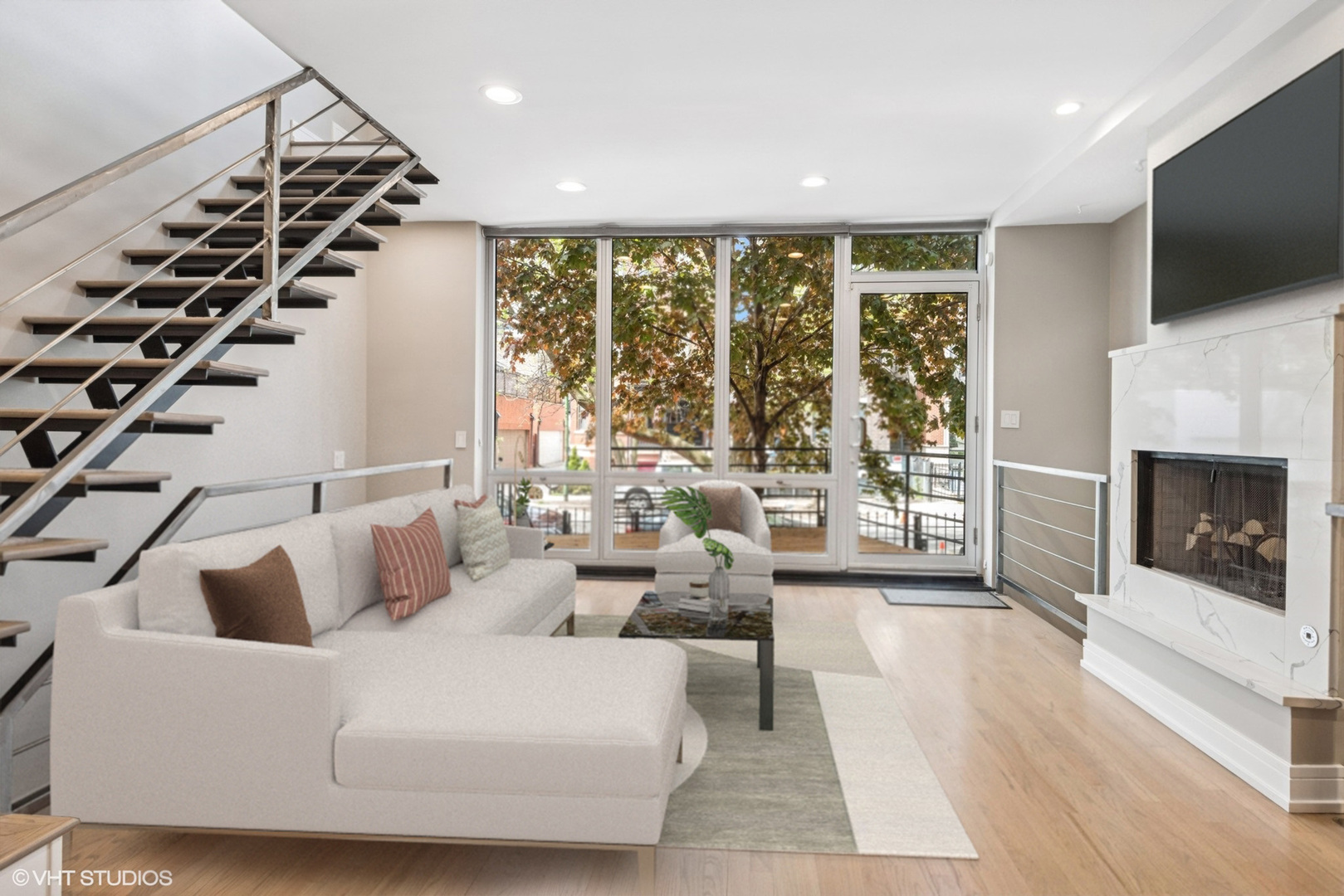 1015 N Hermitage Avenue Unit: A