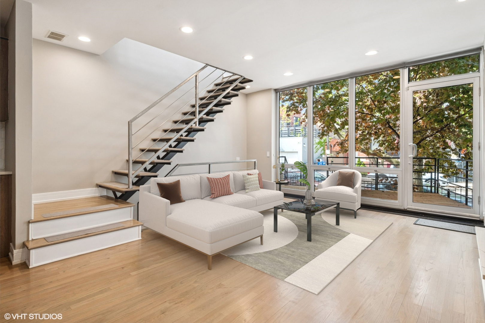 1015 N Hermitage Avenue Unit: A