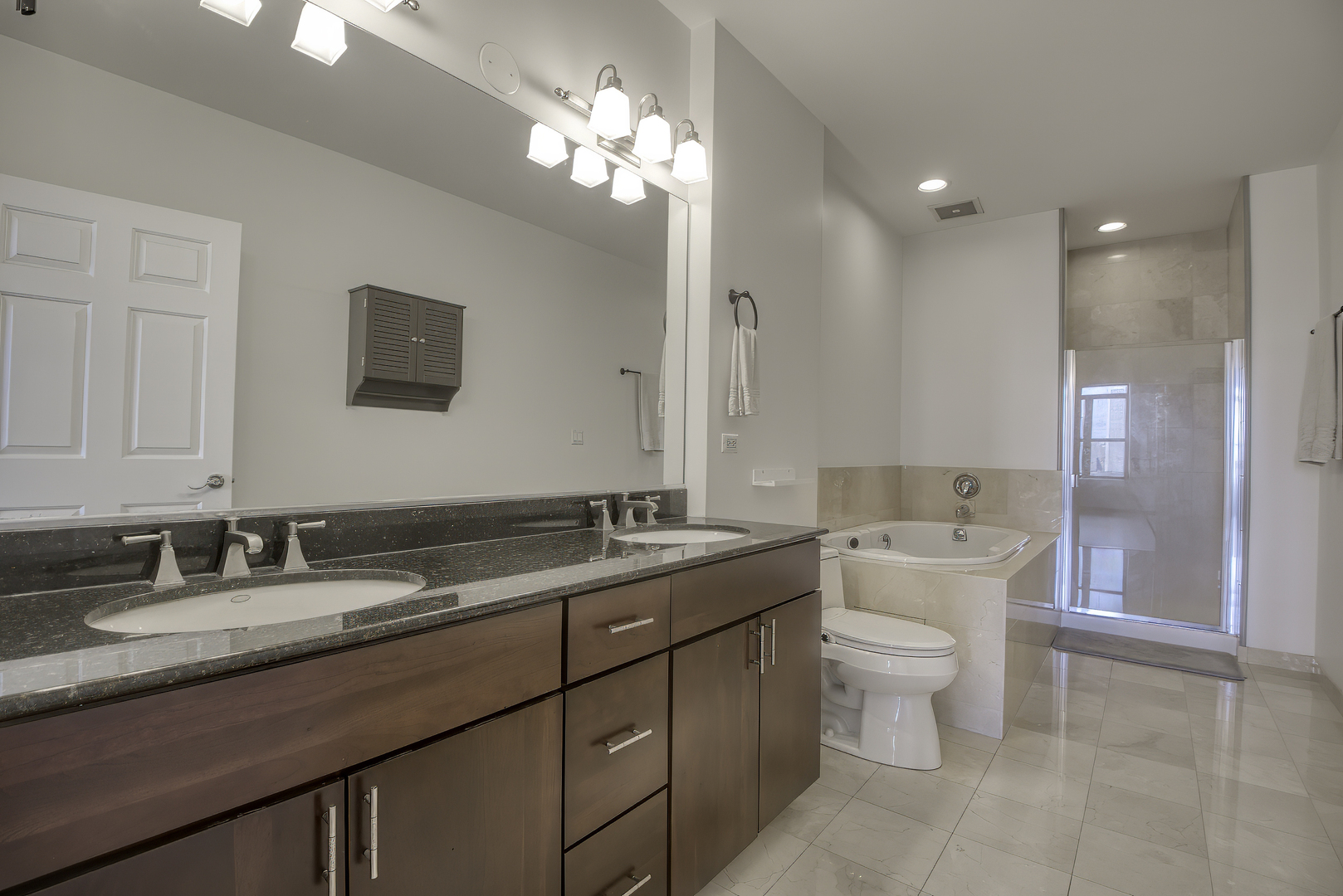 1717 S Prairie Avenue Unit: 2301