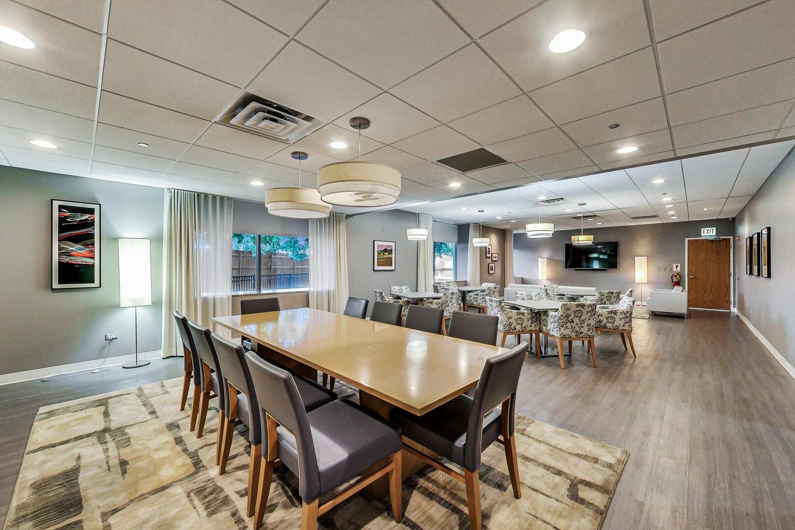 1717 S Prairie Avenue Unit: 2301