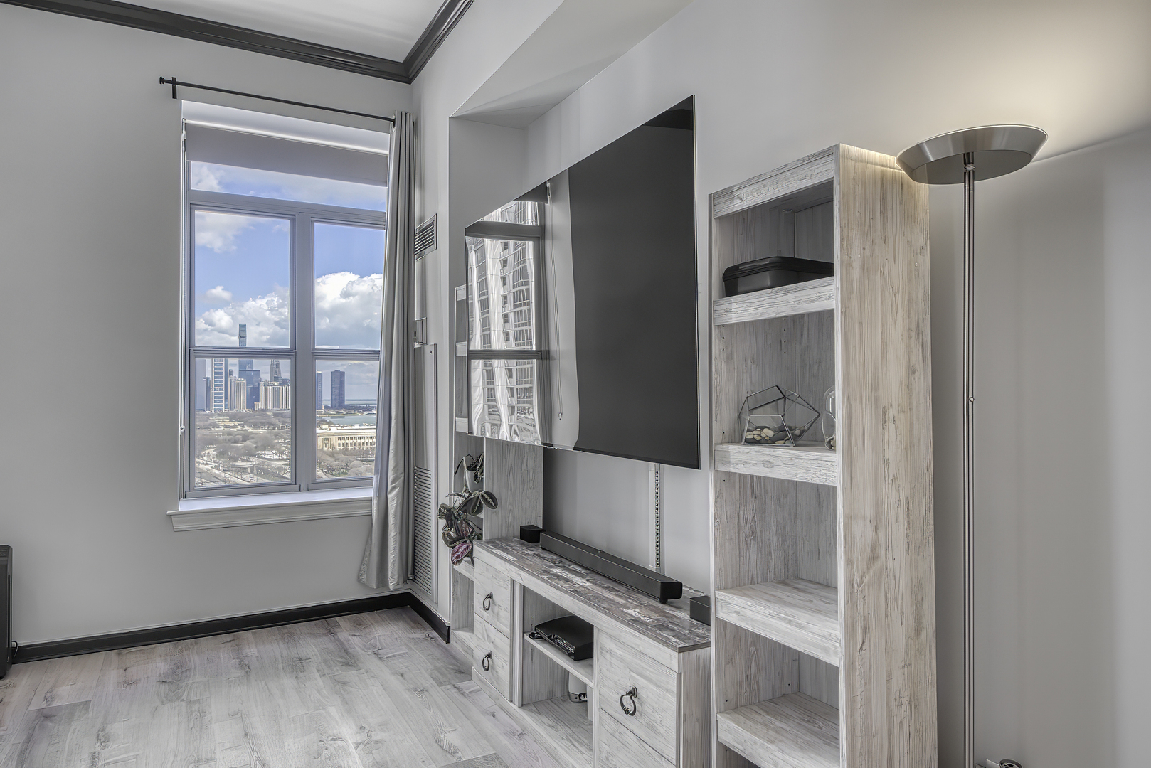 1717 S Prairie Avenue Unit: 2301