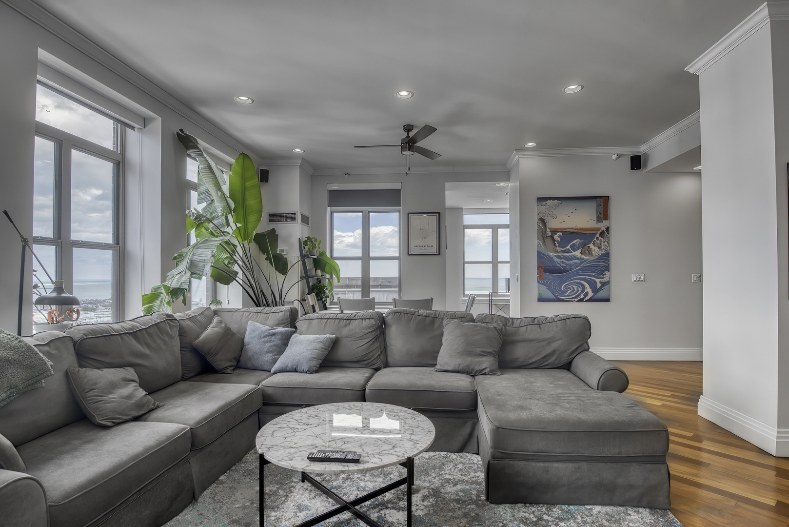 1717 S Prairie Avenue Unit: 2301