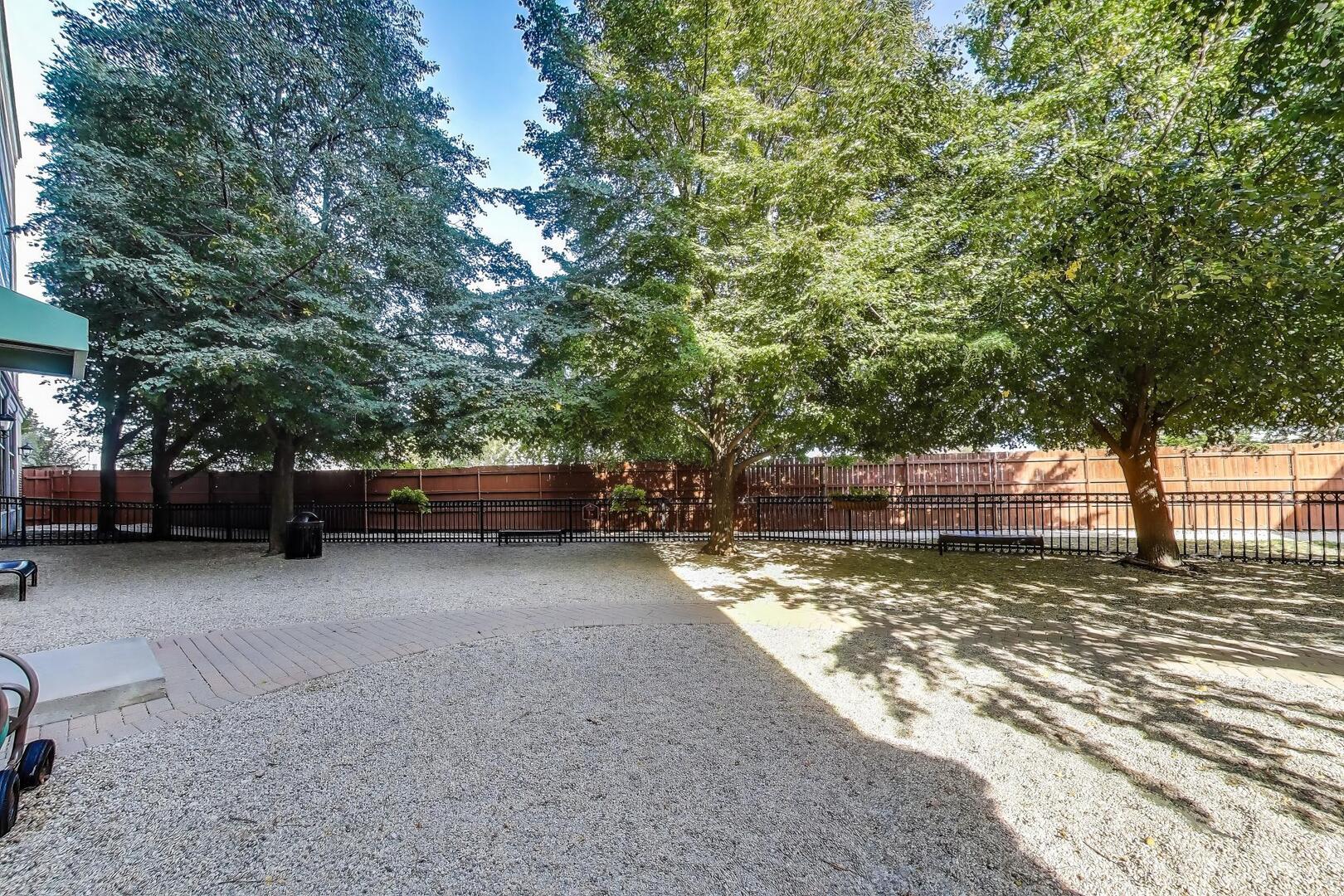 1717 S Prairie Avenue Unit: 2301