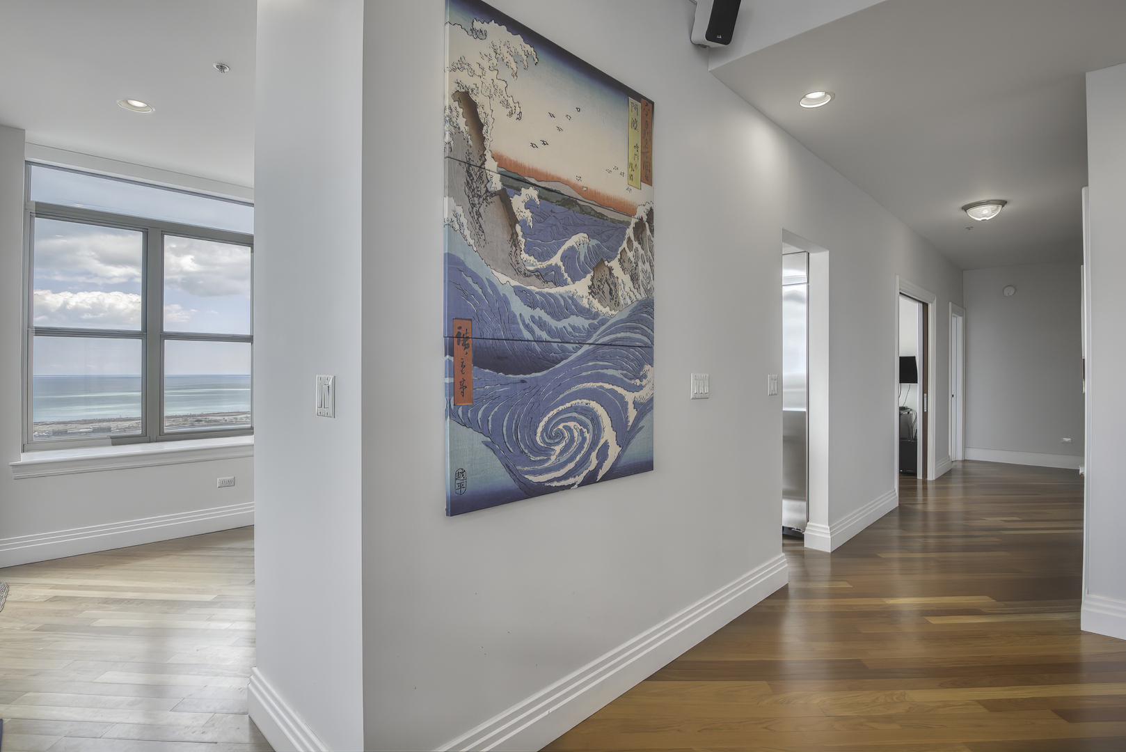 1717 S Prairie Avenue Unit: 2301