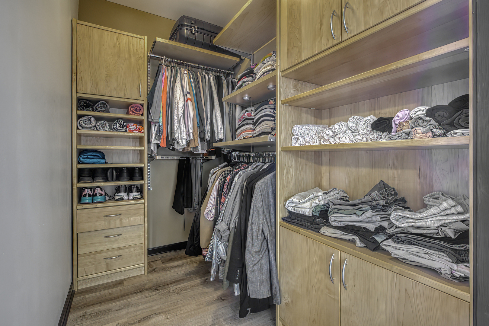 1717 S Prairie Avenue Unit: 2301