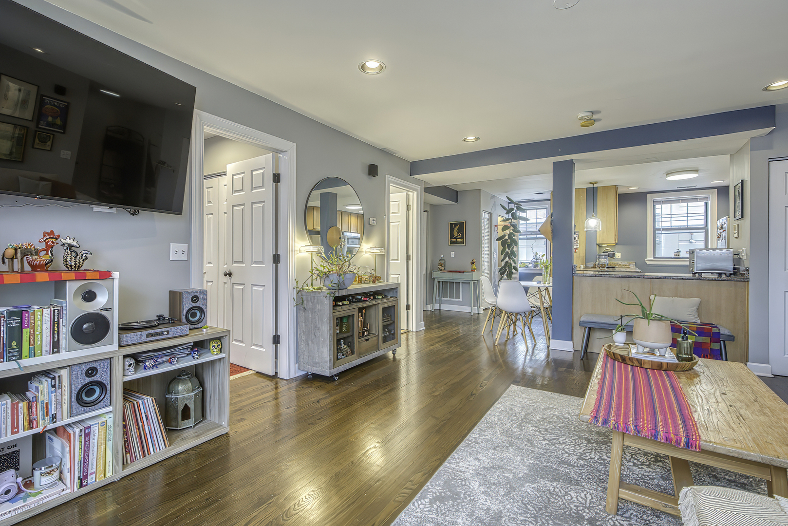 5232 N Campbell Avenue Unit: 1A