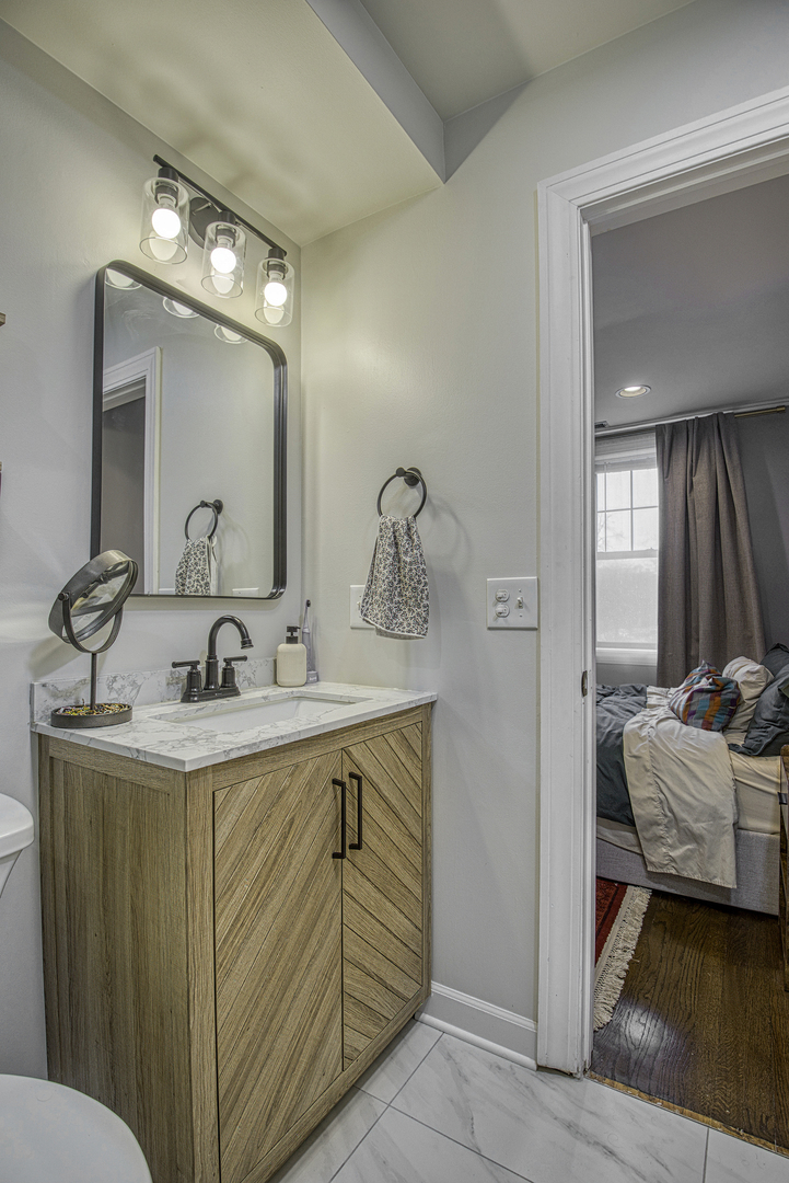 5232 N Campbell Avenue Unit: 1A