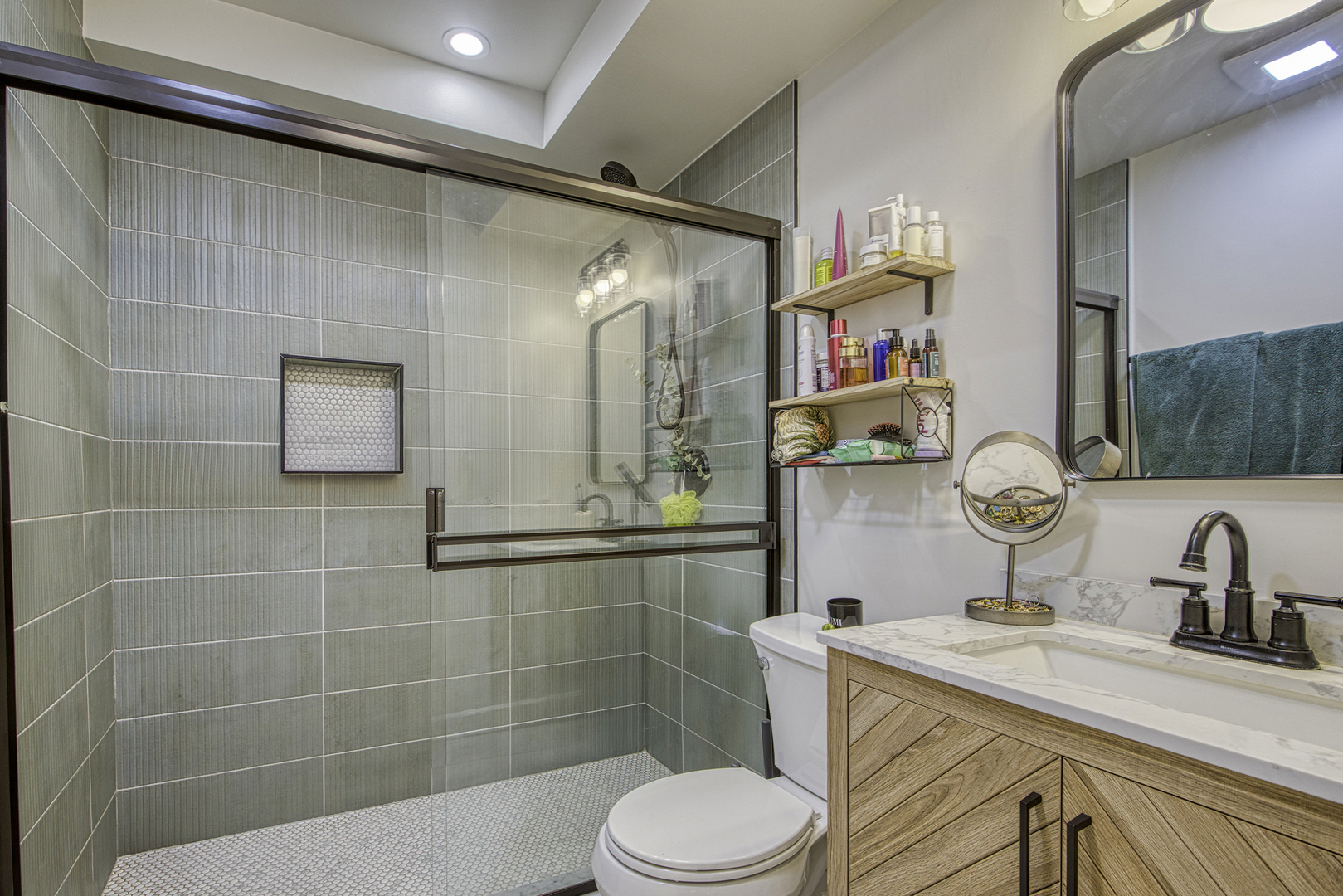 5232 N Campbell Avenue Unit: 1A