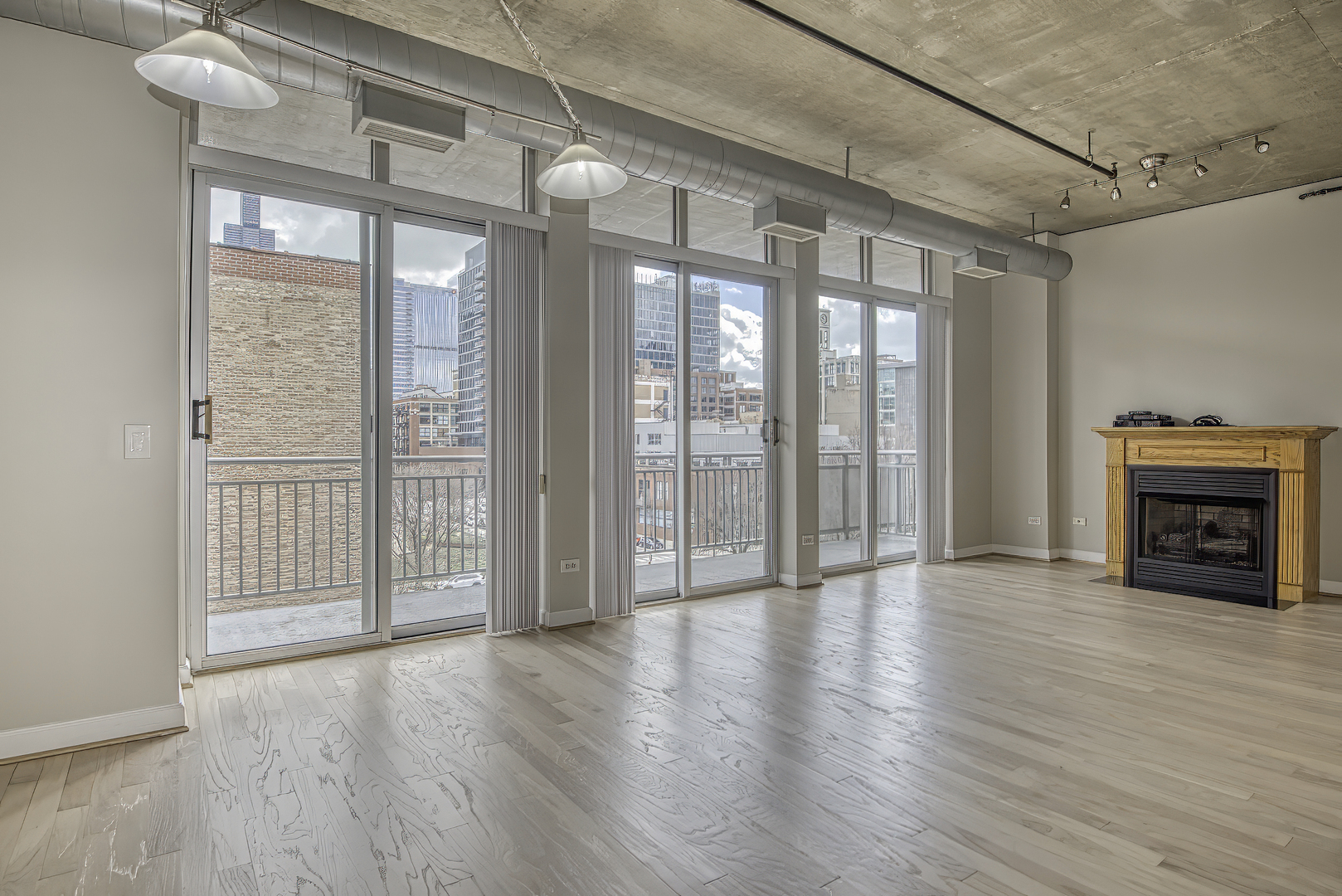 111 S Morgan Street Unit: 518