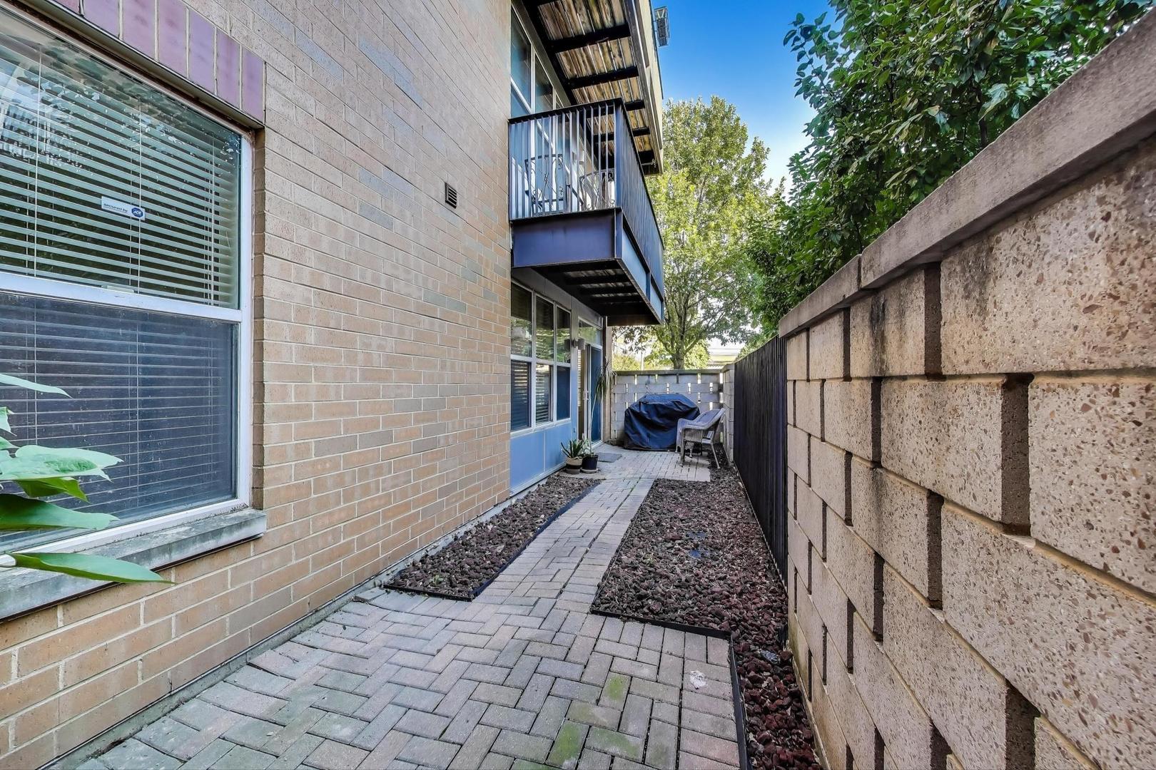 2235 W Maypole Avenue Unit: 101