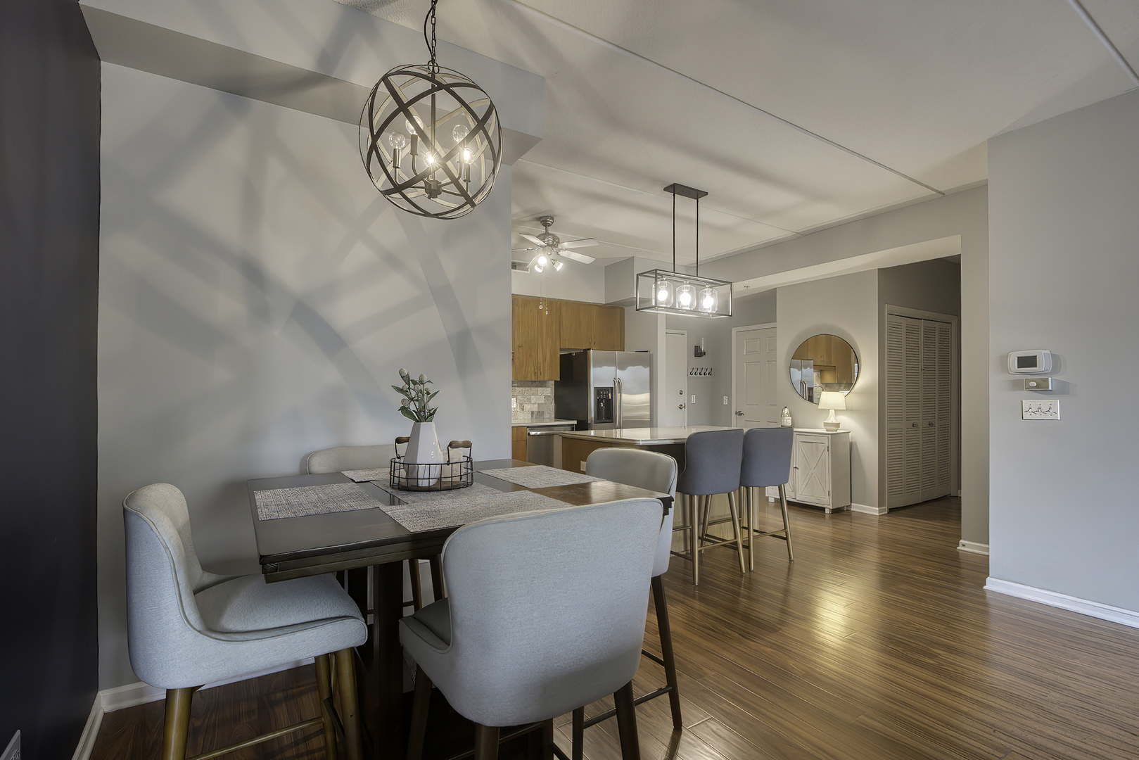 900 LEE Street Unit: 202