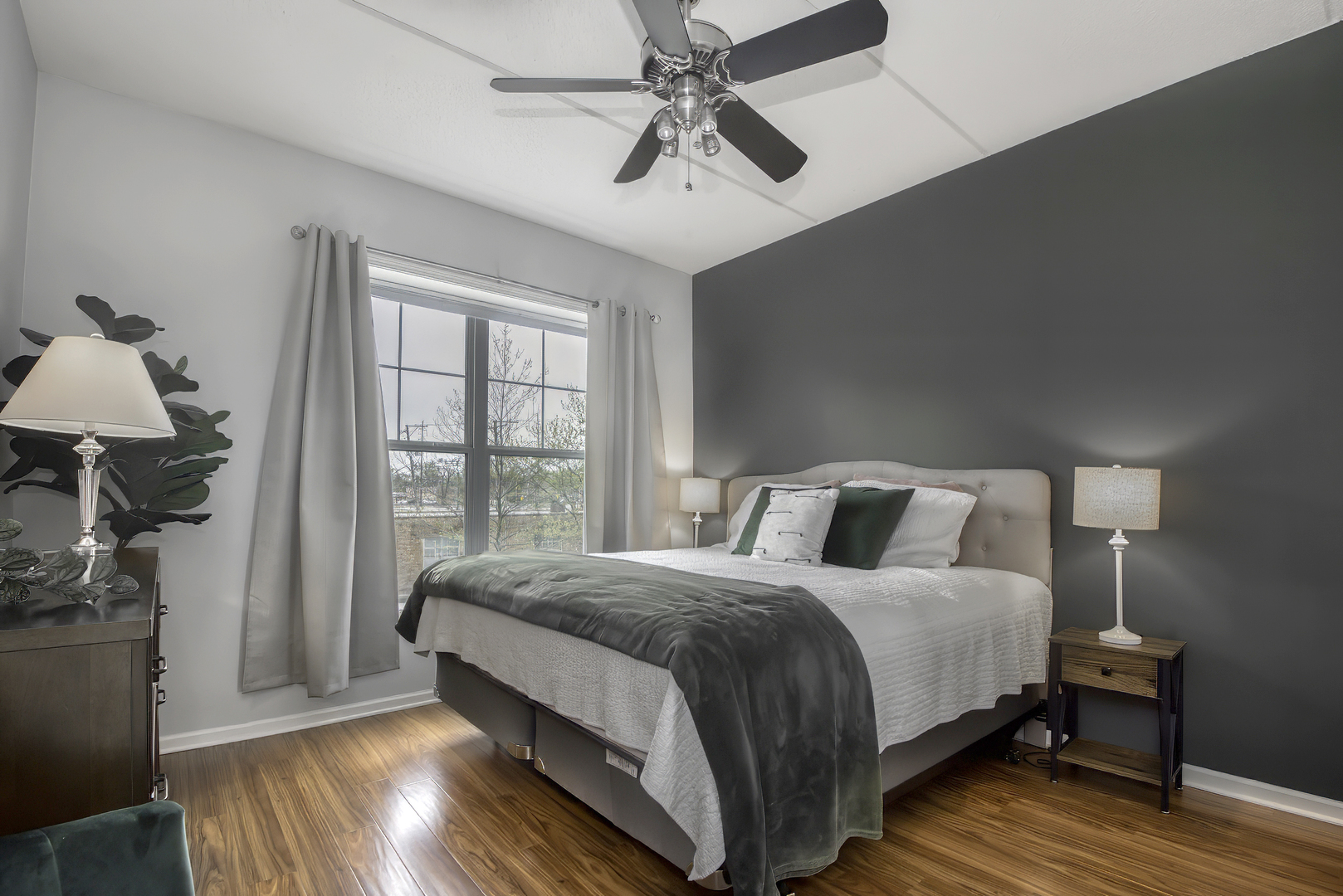 900 LEE Street Unit: 202