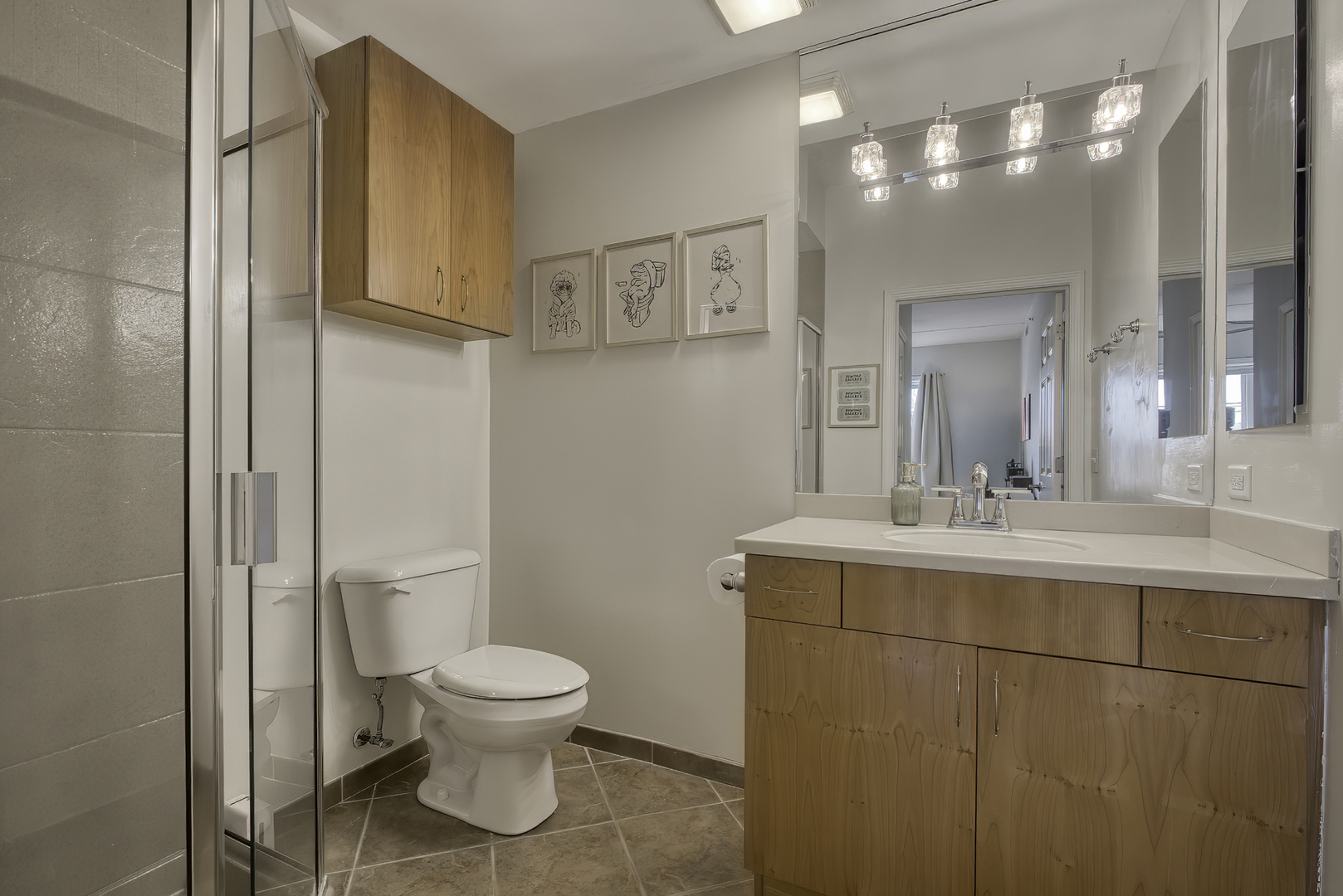 900 LEE Street Unit: 202