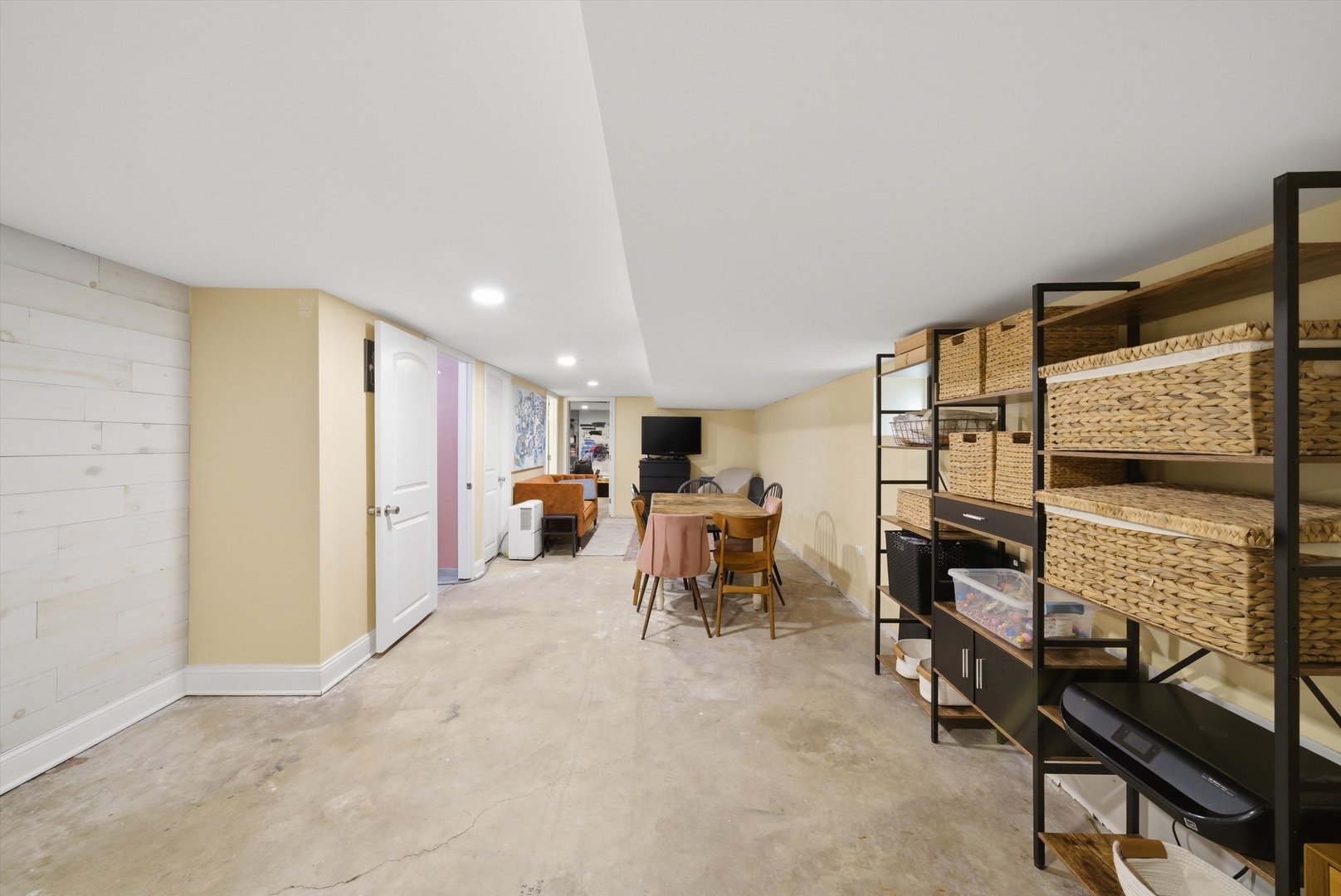 4311 W Shakespeare Avenue