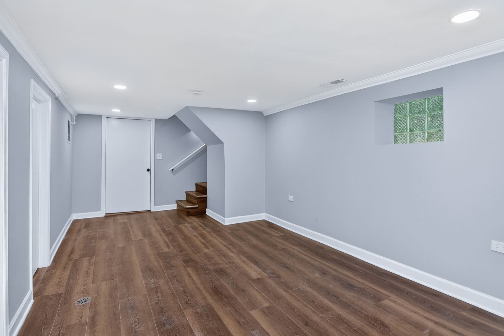 5624 W Pensacola Avenue