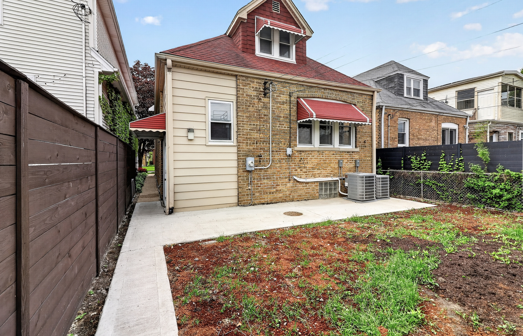 5624 W Pensacola Avenue
