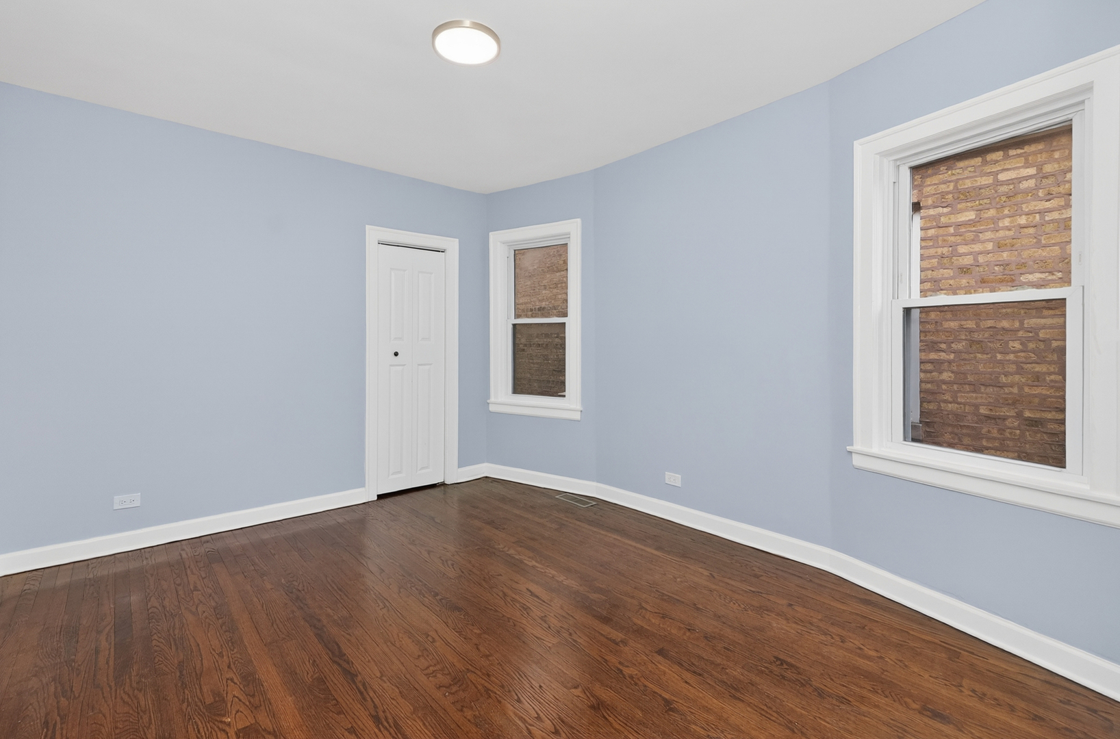 5624 W Pensacola Avenue