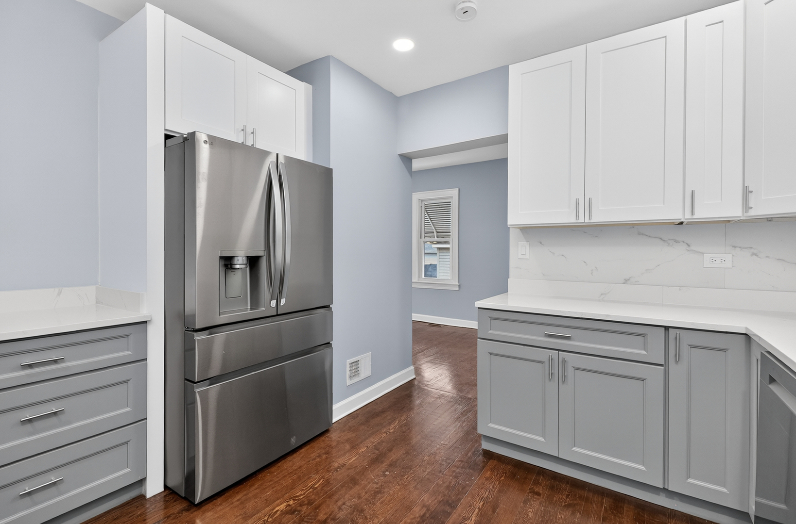 5624 W Pensacola Avenue