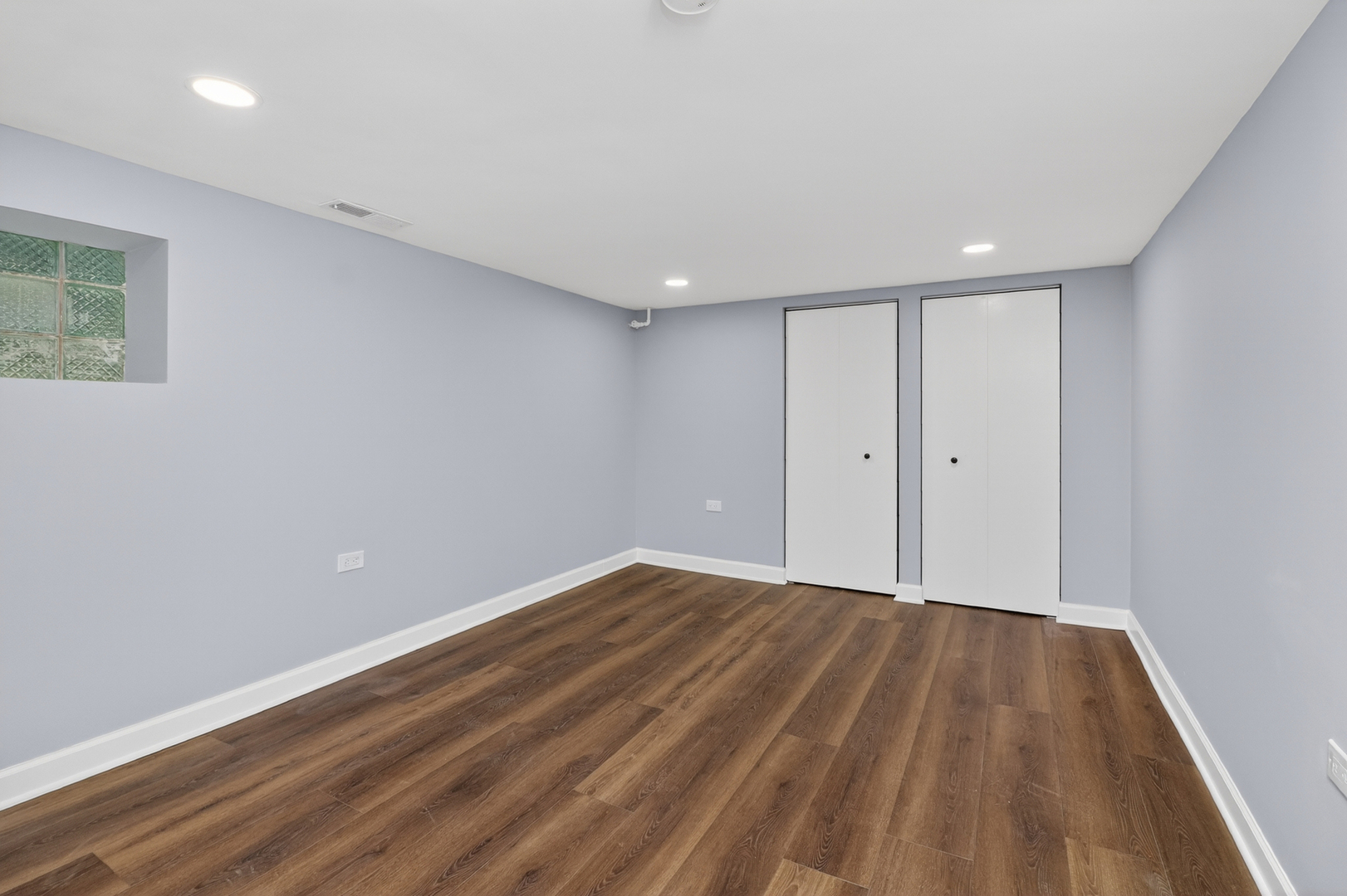 5624 W Pensacola Avenue