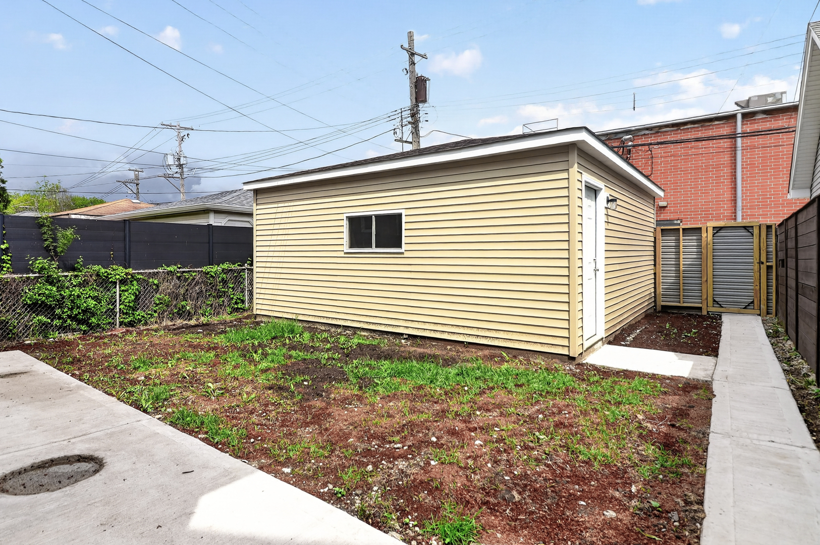 5624 W Pensacola Avenue