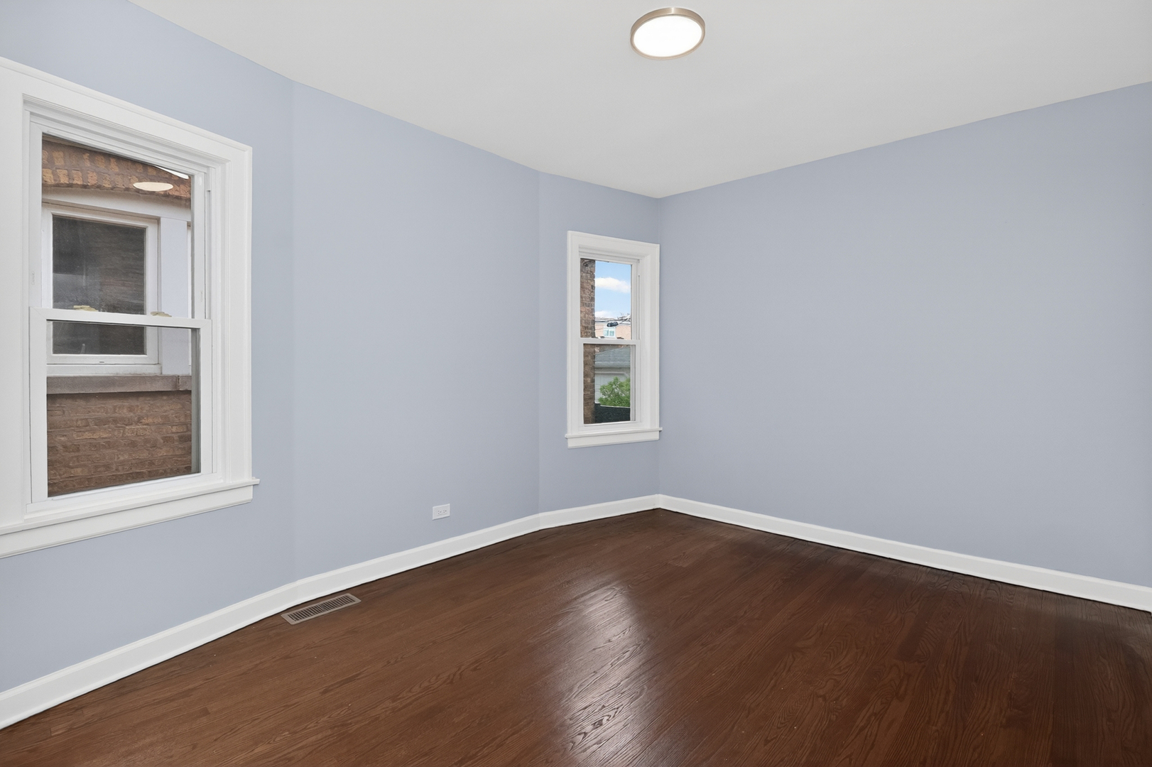 5624 W Pensacola Avenue