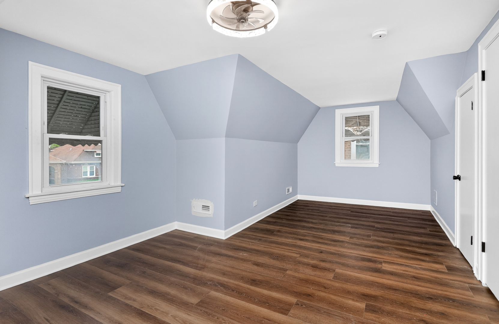 5624 W Pensacola Avenue
