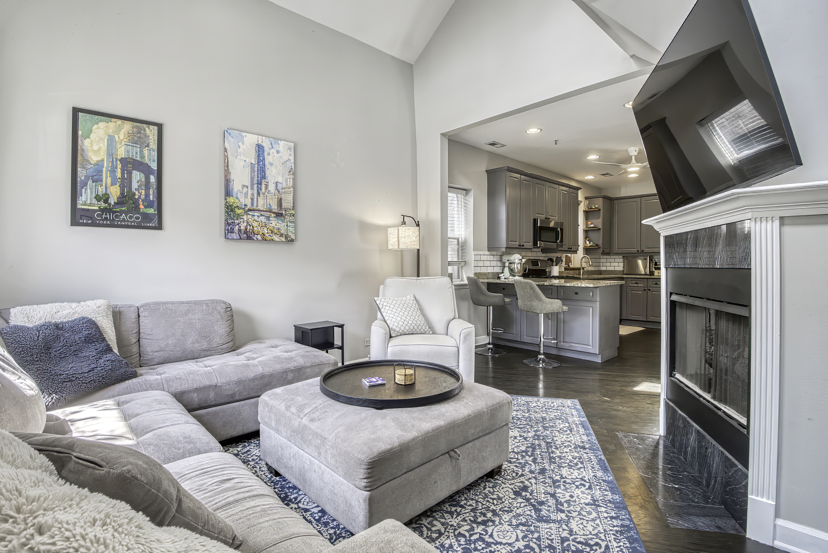 2729 N Wayne Avenue Unit: C