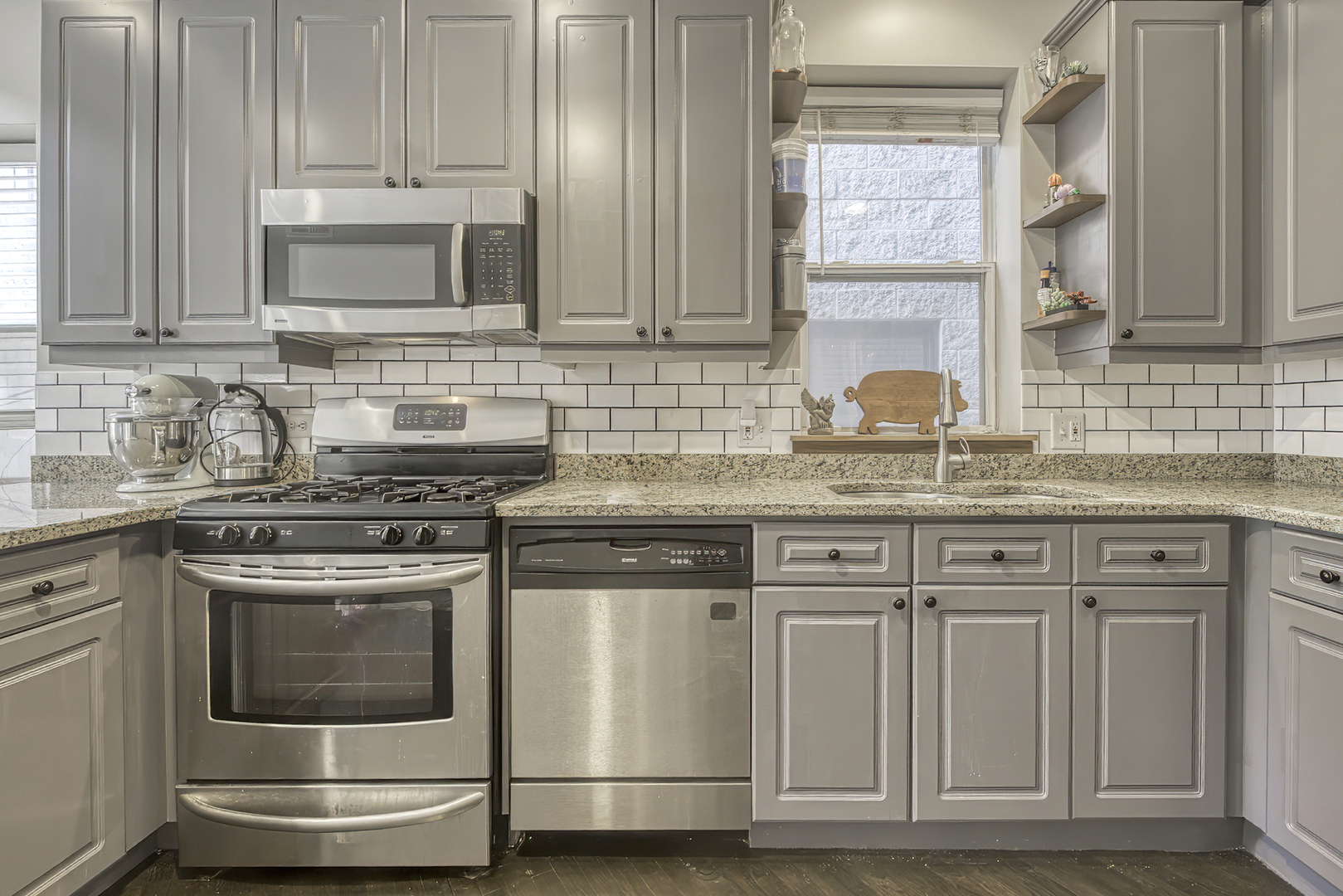 2729 N Wayne Avenue Unit: C