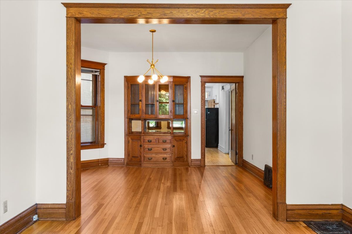 3311 W Wrightwood Avenue Unit: 1
