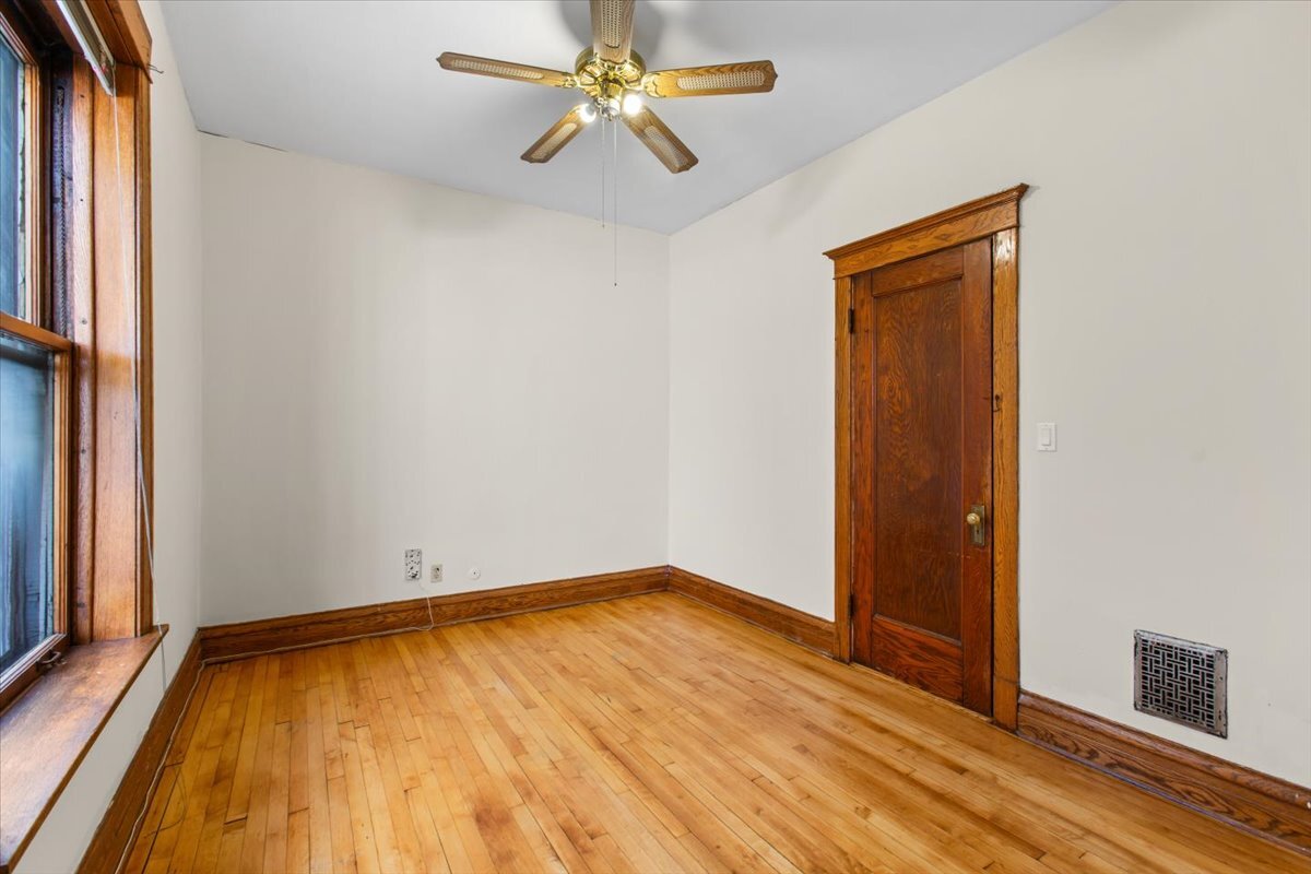 3311 W Wrightwood Avenue Unit: 1