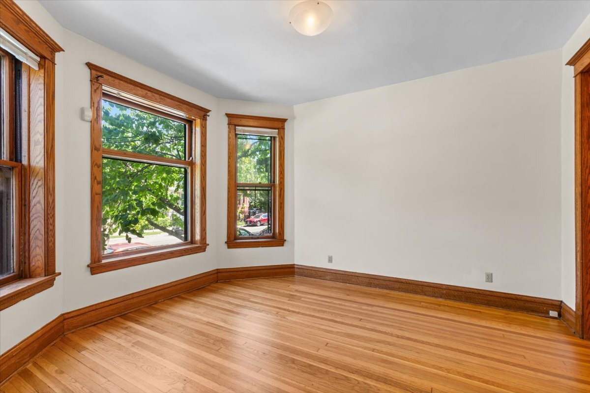 3311 W Wrightwood Avenue Unit: 1