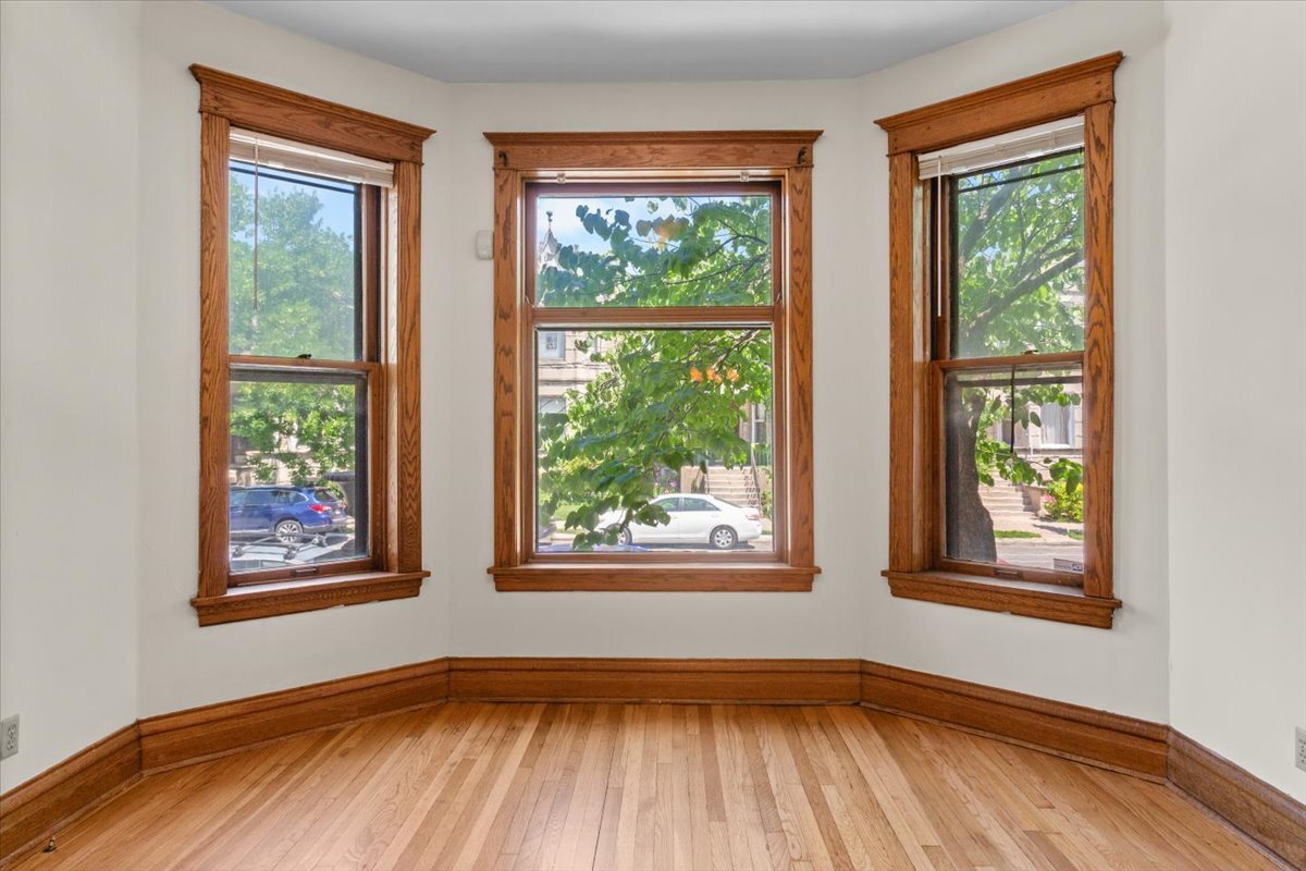 3311 W Wrightwood Avenue Unit: 1