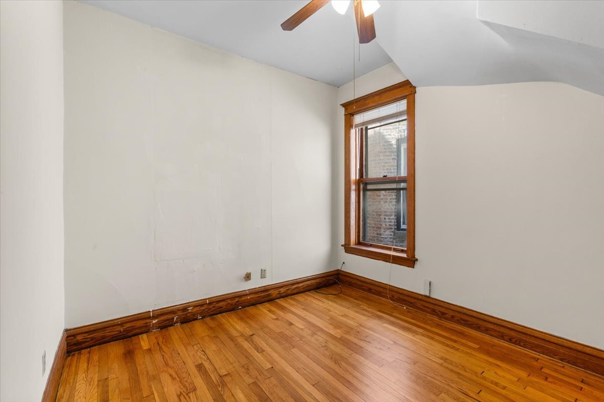 3311 W Wrightwood Avenue Unit: 1