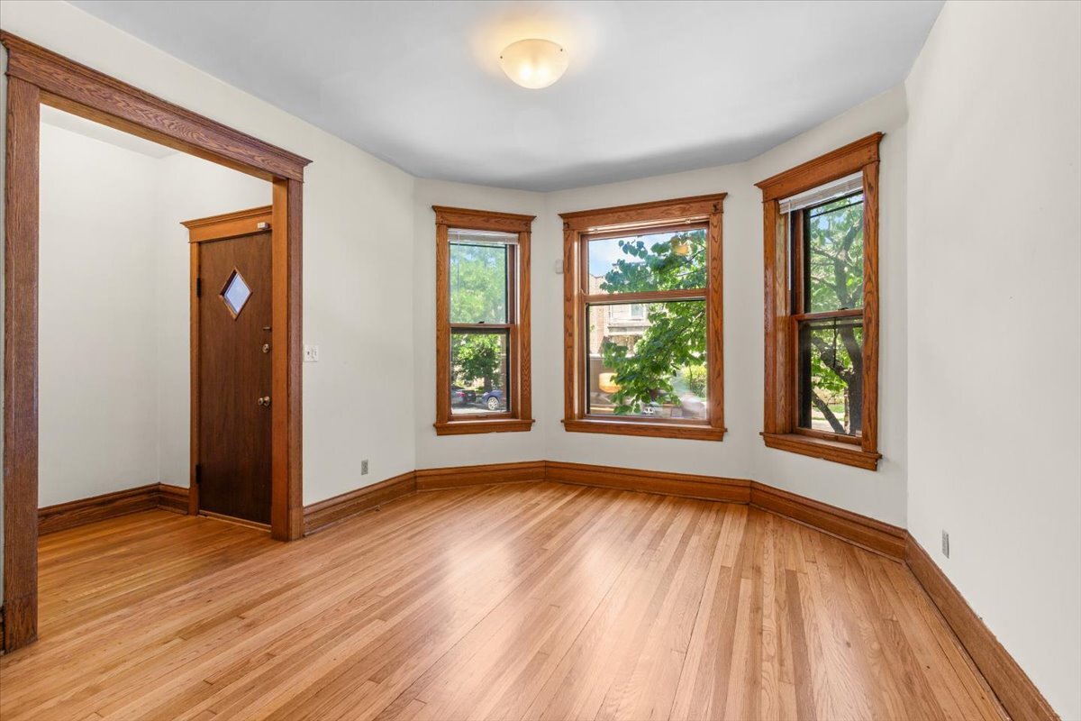 3311 W Wrightwood Avenue Unit: 1