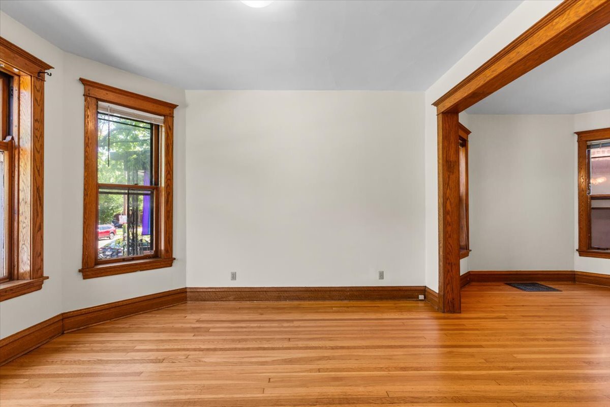 3311 W Wrightwood Avenue Unit: 1