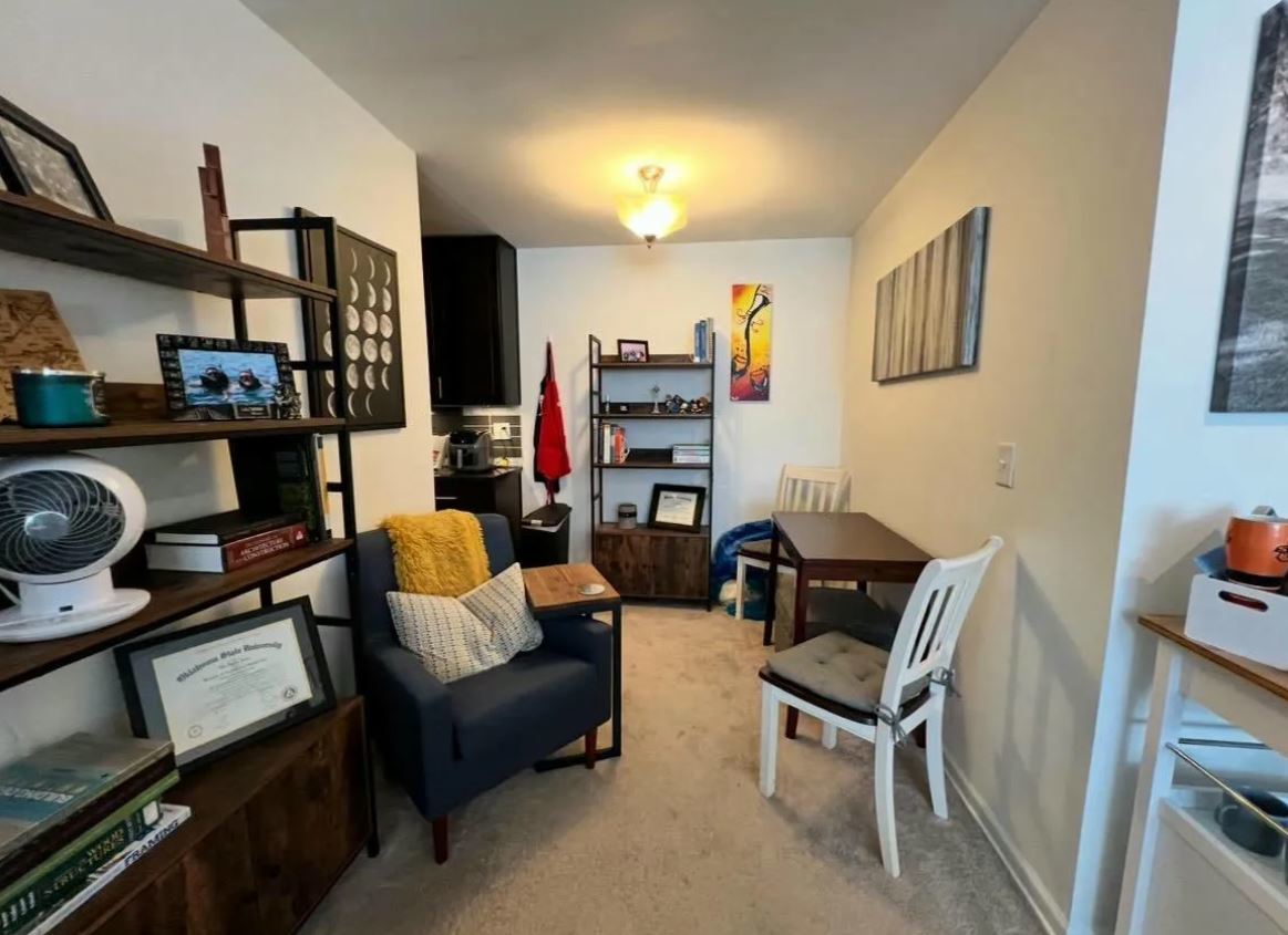619 W Stratford Place Unit: 305