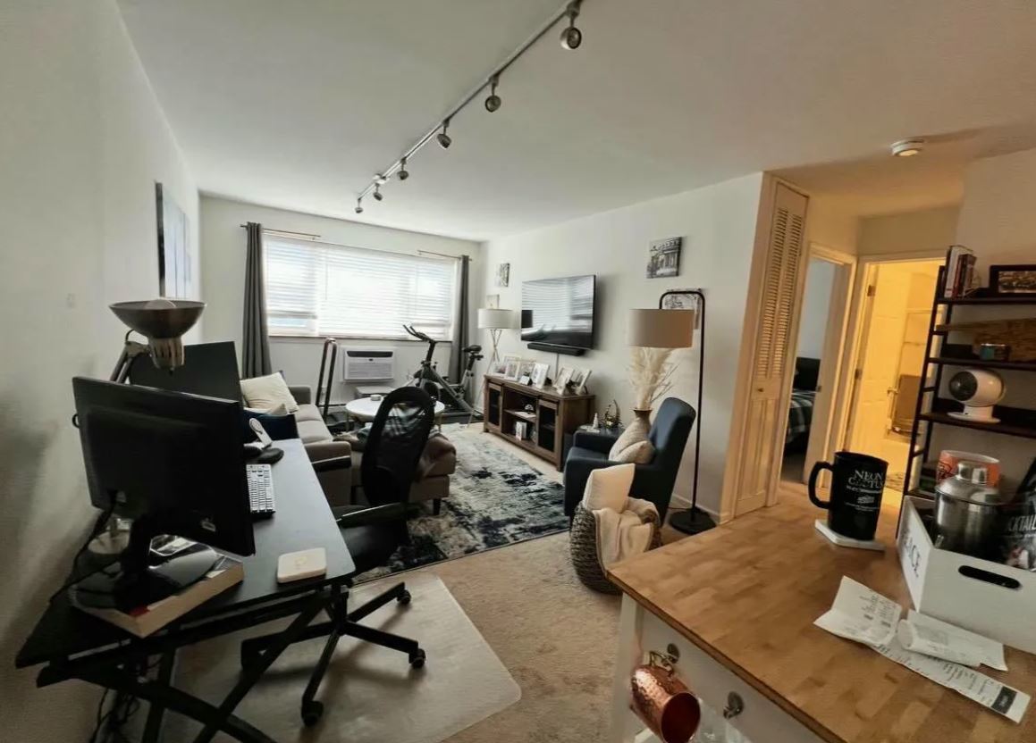 619 W Stratford Place Unit: 305