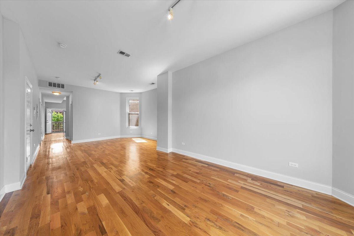 1253 N California Avenue Unit: 2