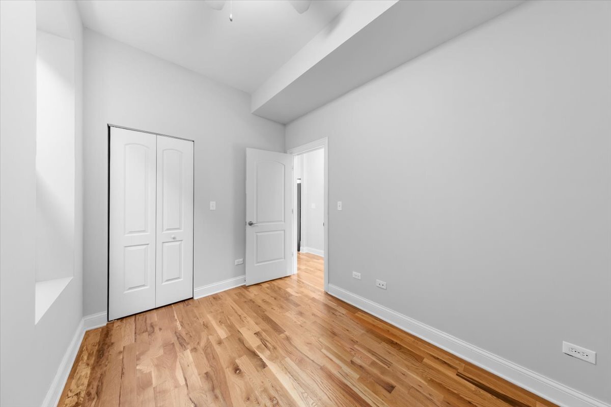 1253 N California Avenue Unit: 2