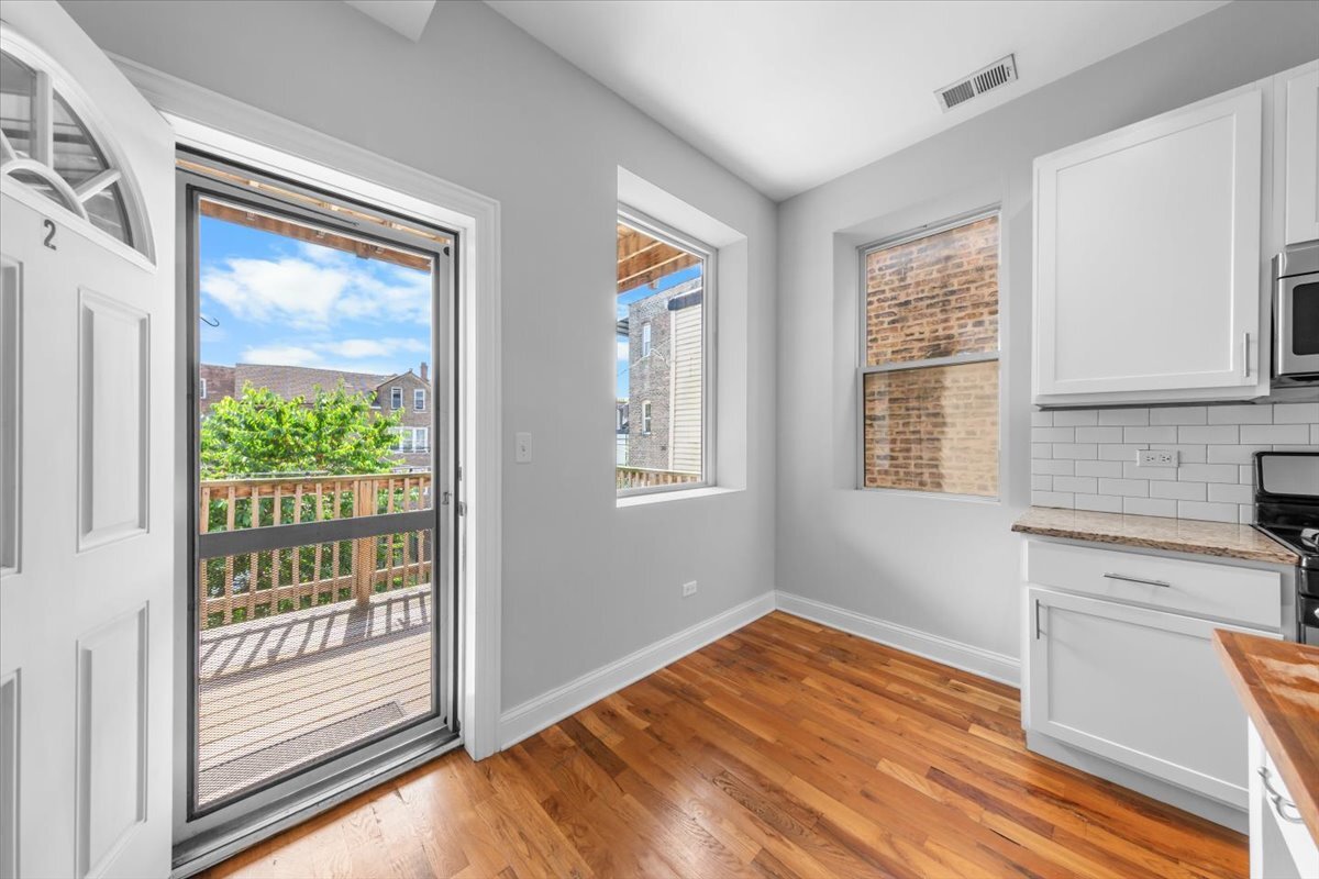 1253 N California Avenue Unit: 2